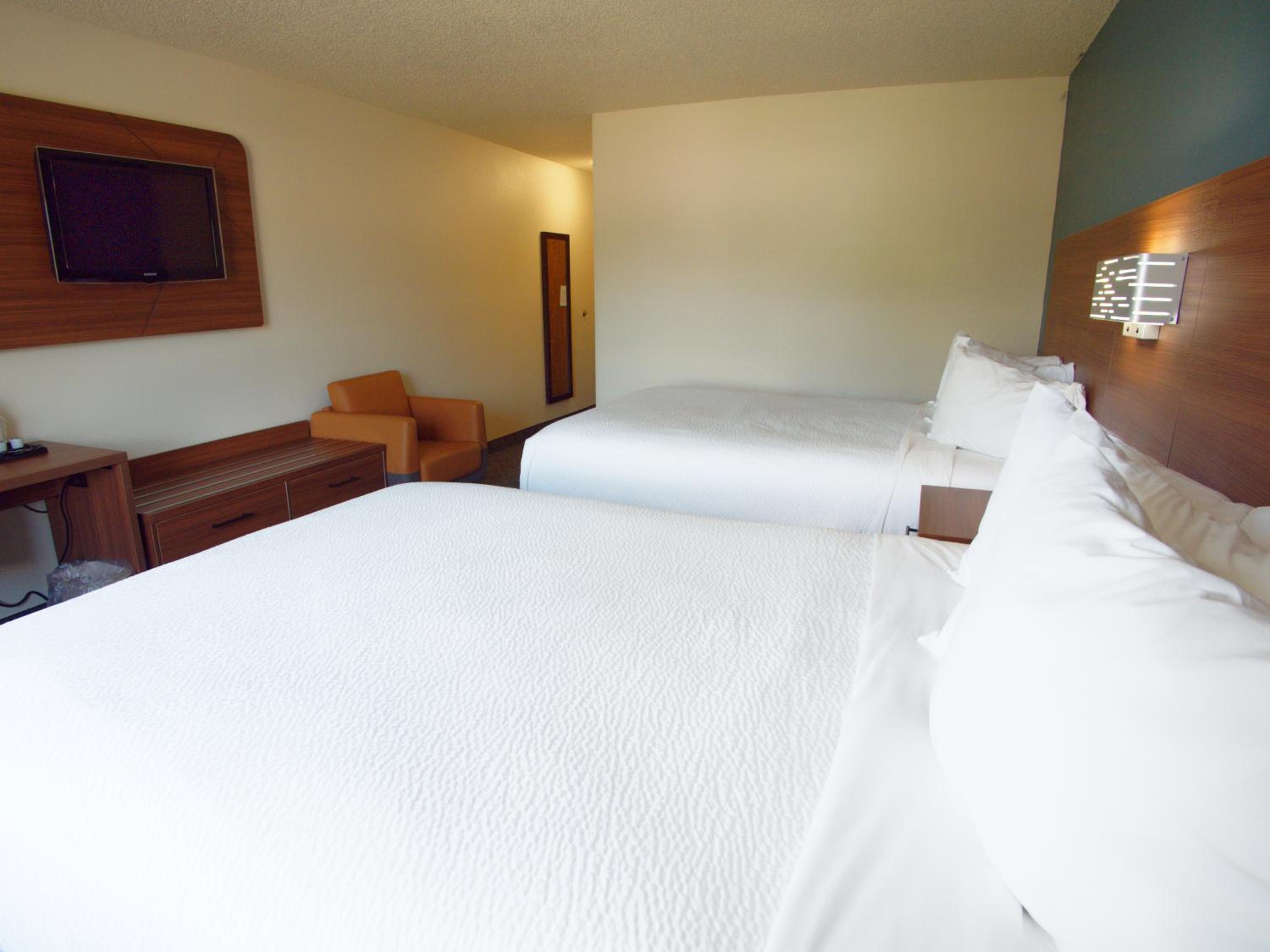Queen Room with Two Queen Beds - Non-Smoking