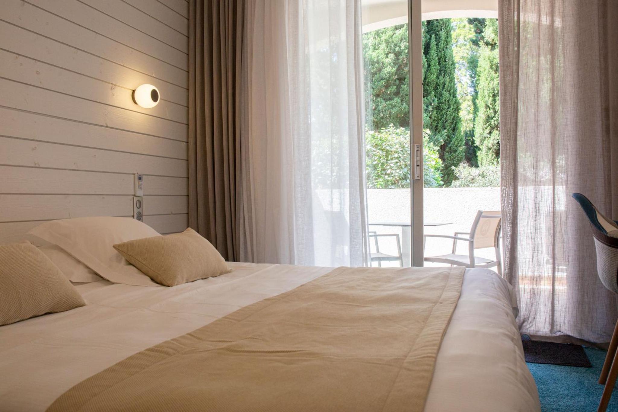 Room with Terrace - Annex