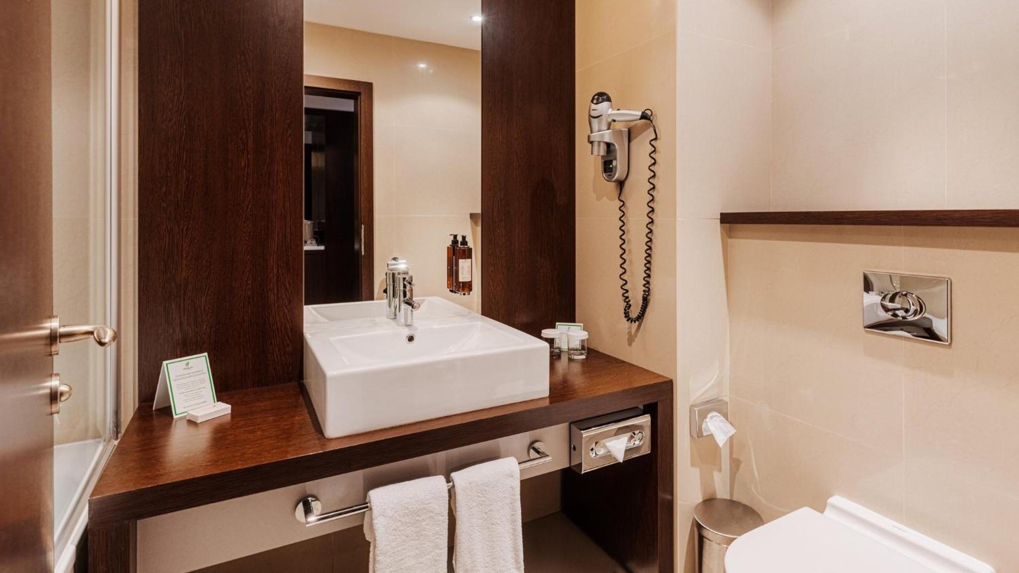 2 Single Standard Mountain View