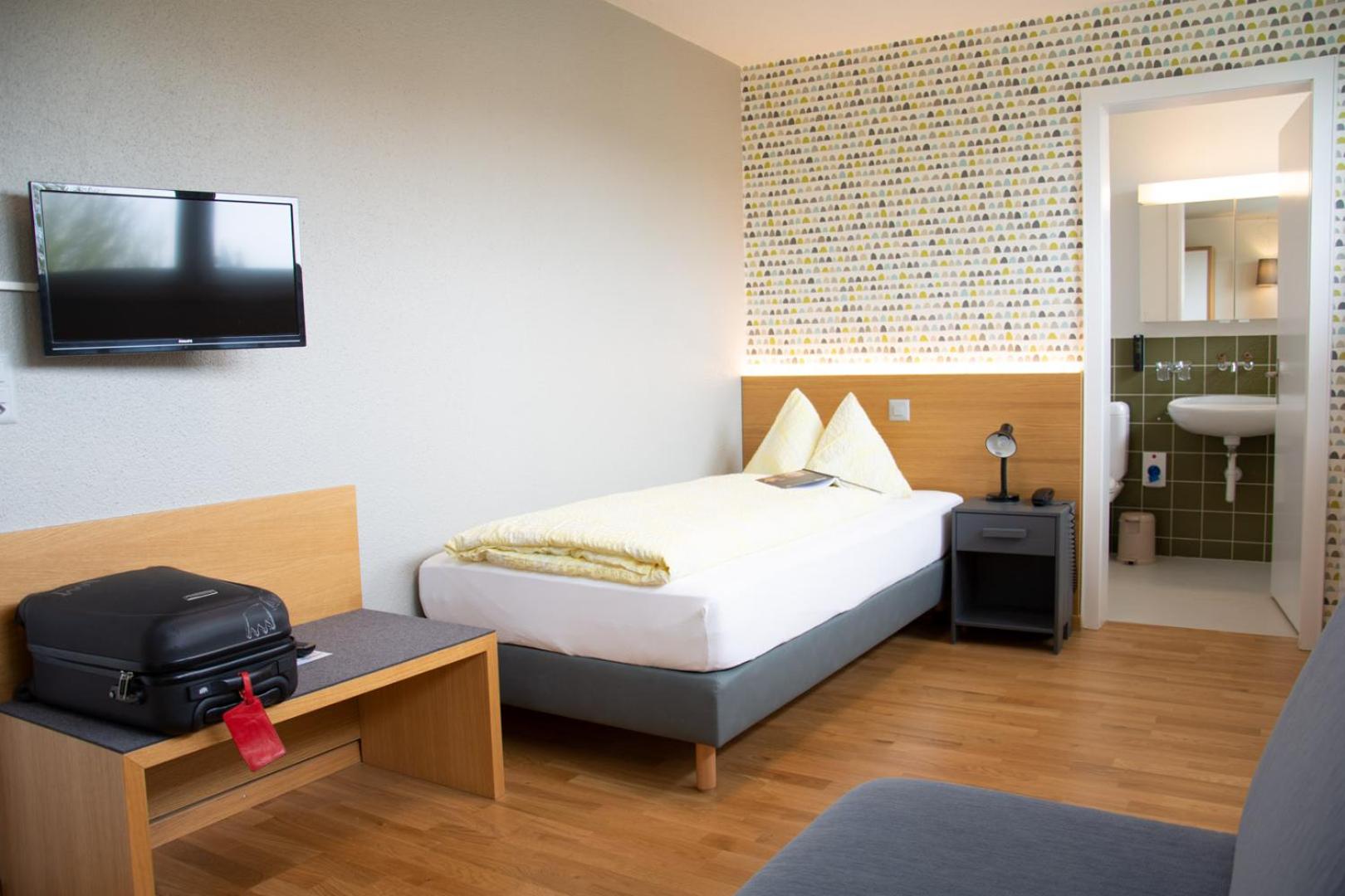 Comfort Room (Single or Double Room)