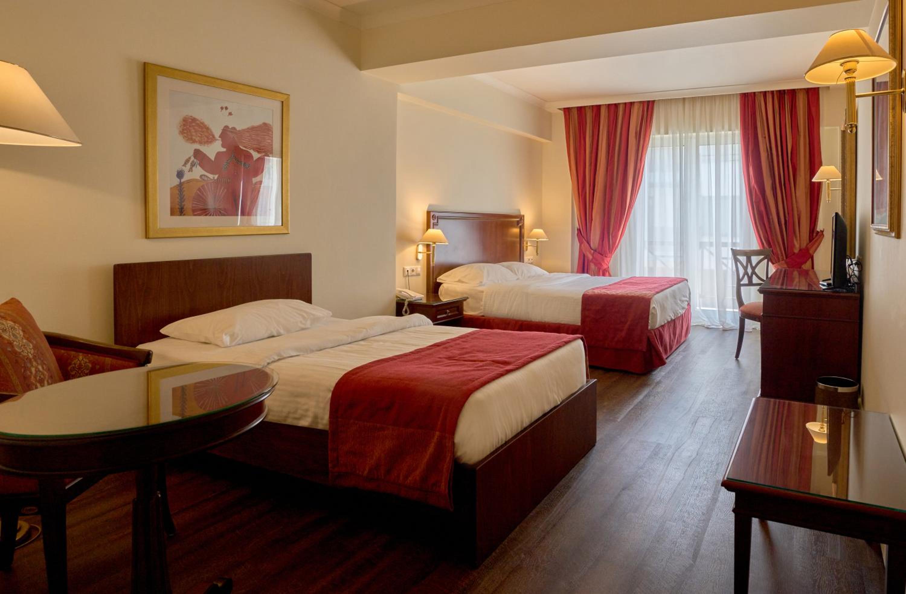 Triple Room with City View