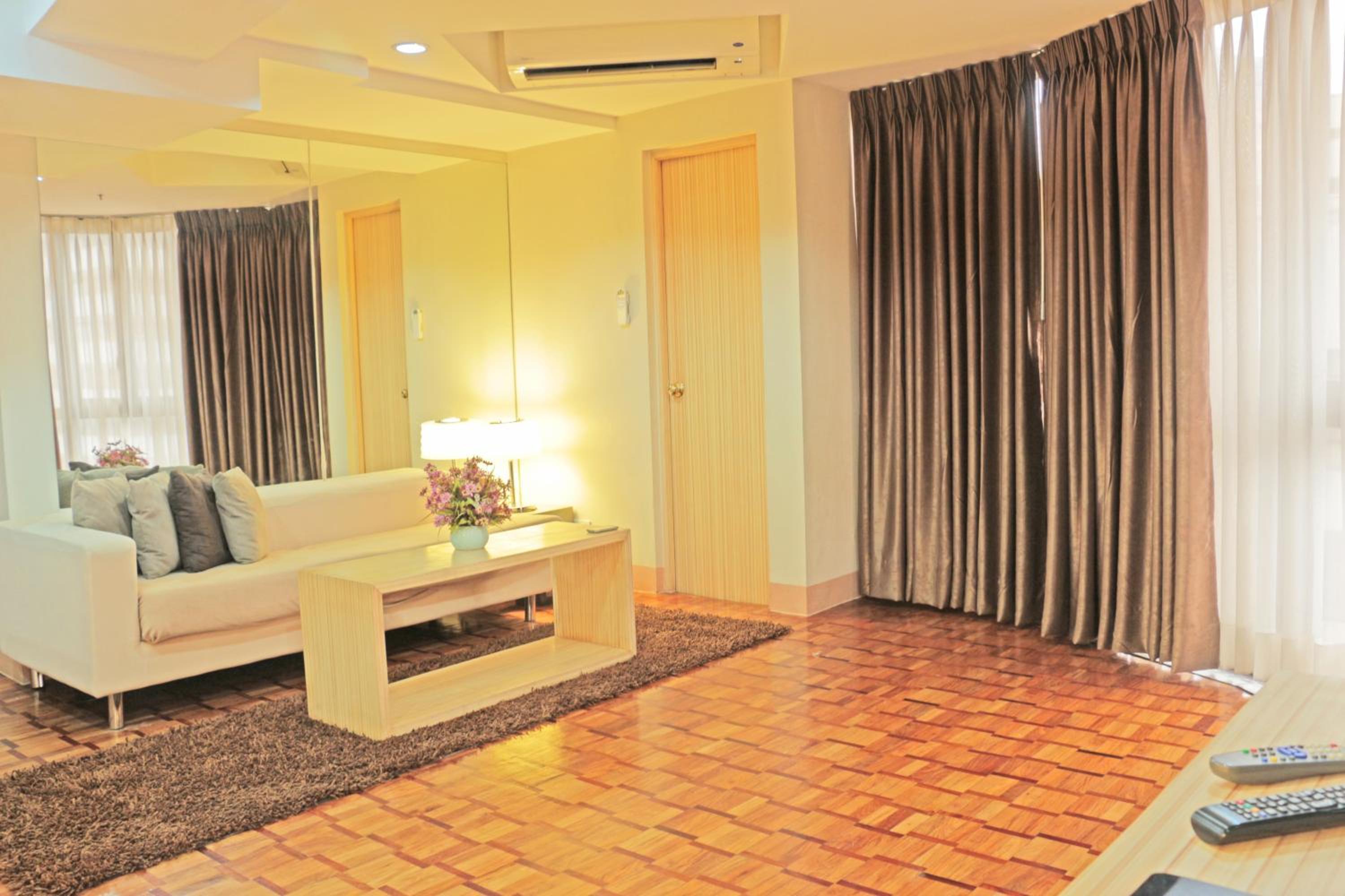 One-Bedroom Suite