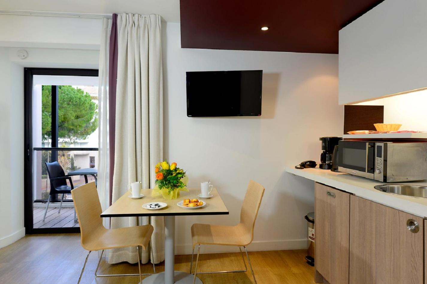 Studio - City Side (2 Adults)