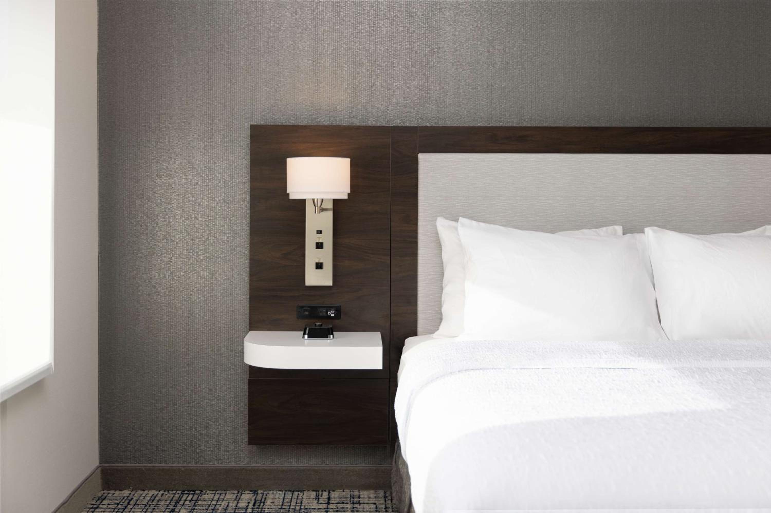 King Studio Suite with Sofa Bed - Non-Smoking