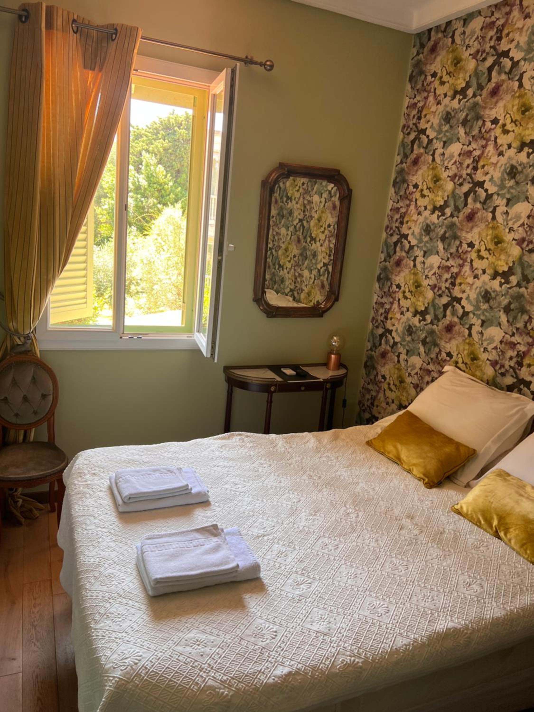 Small Double Room - Garden View