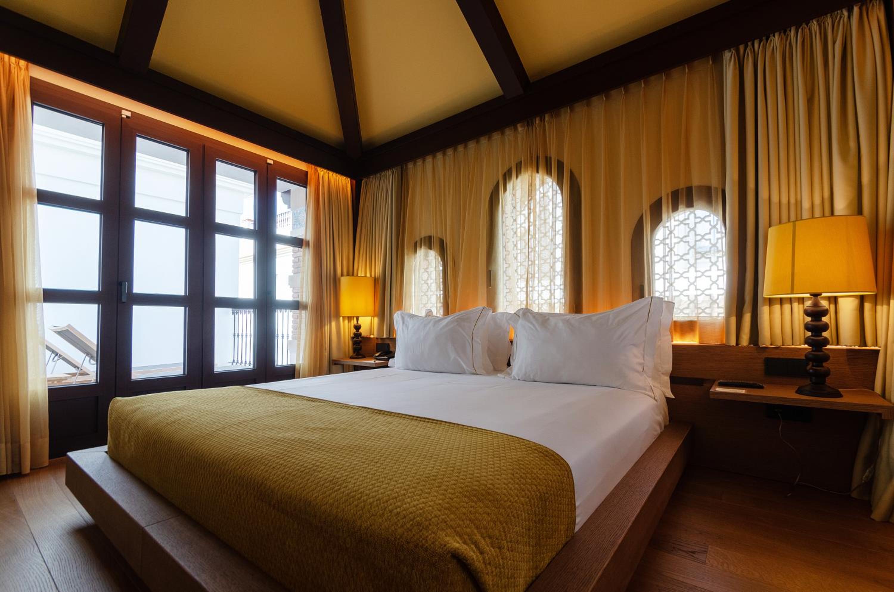 Deluxe Superior Double Room with views