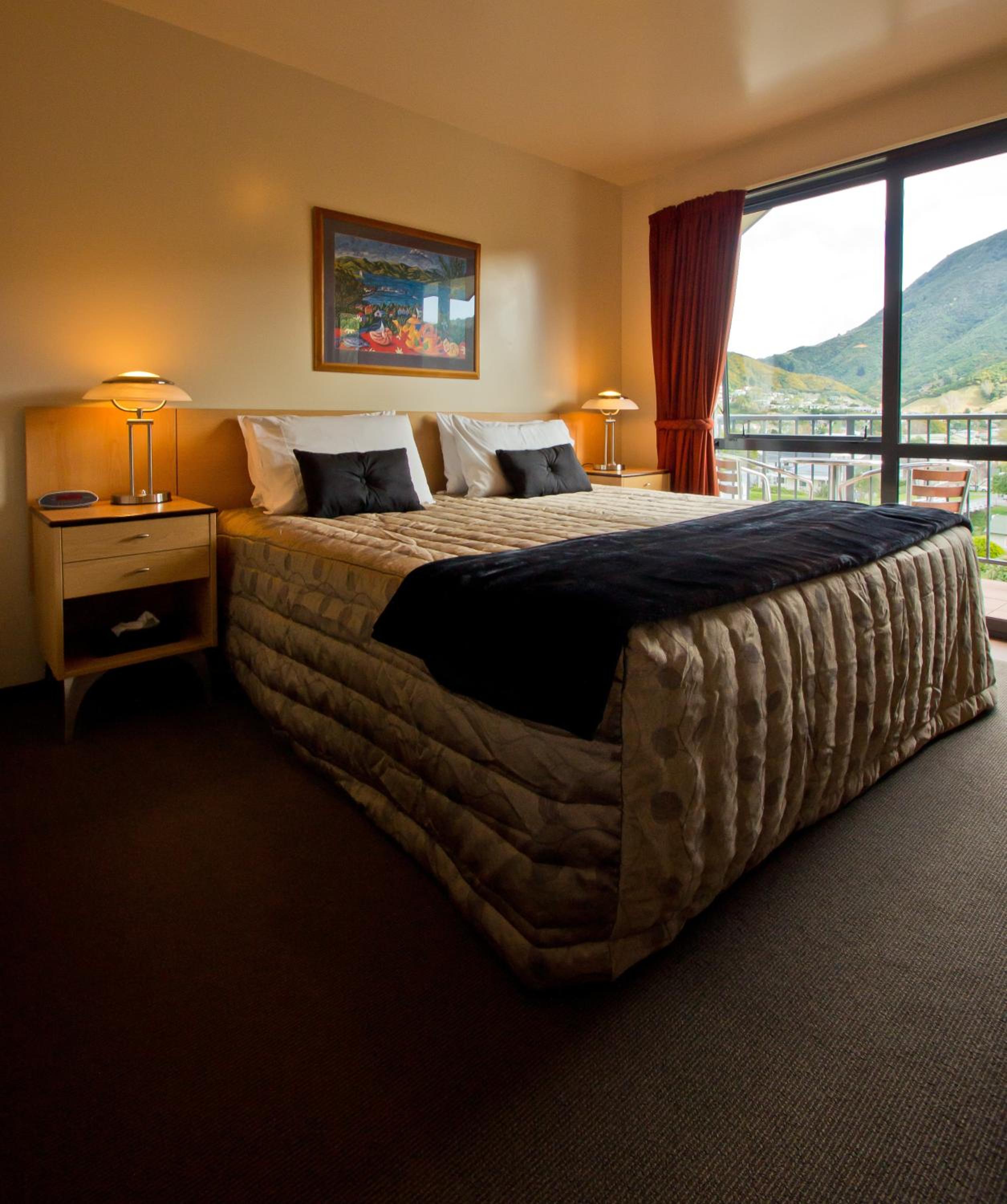 Executive One-Bedroom Apartment With Spa Bath