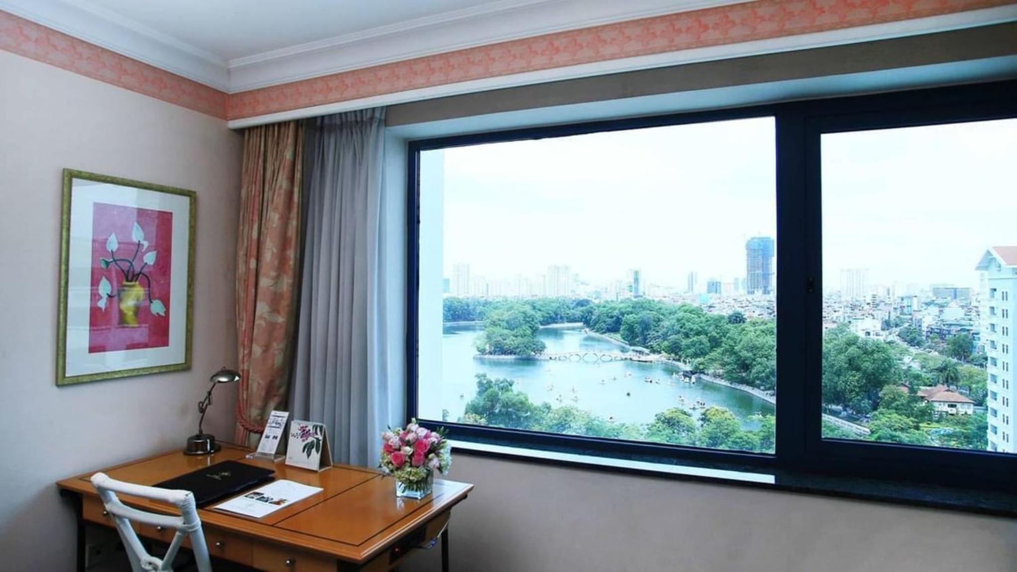 Deluxe Room With Lunch Or Dinner Package