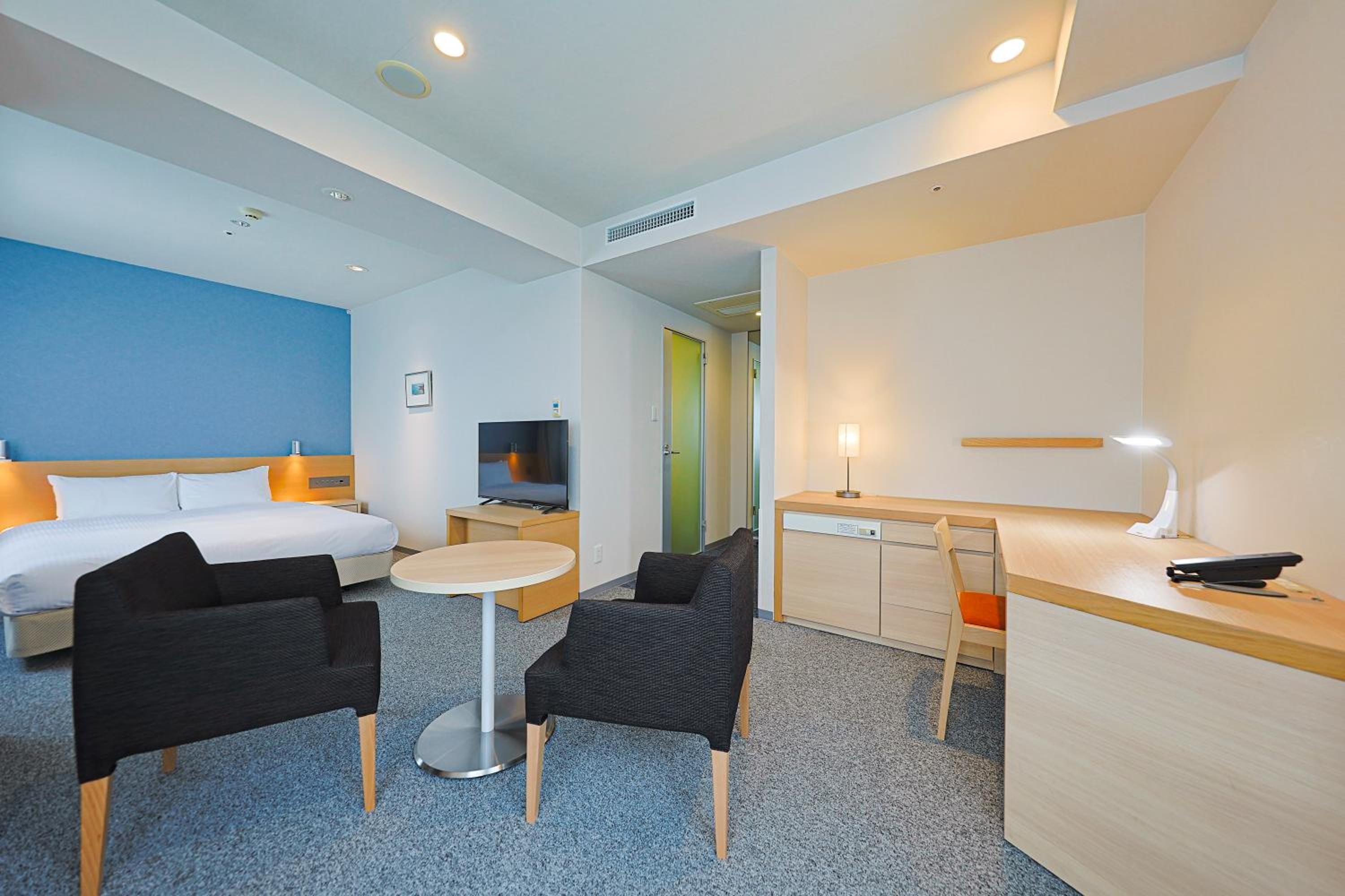 Deluxe Double Room (1 Adult) - Non-Smoking