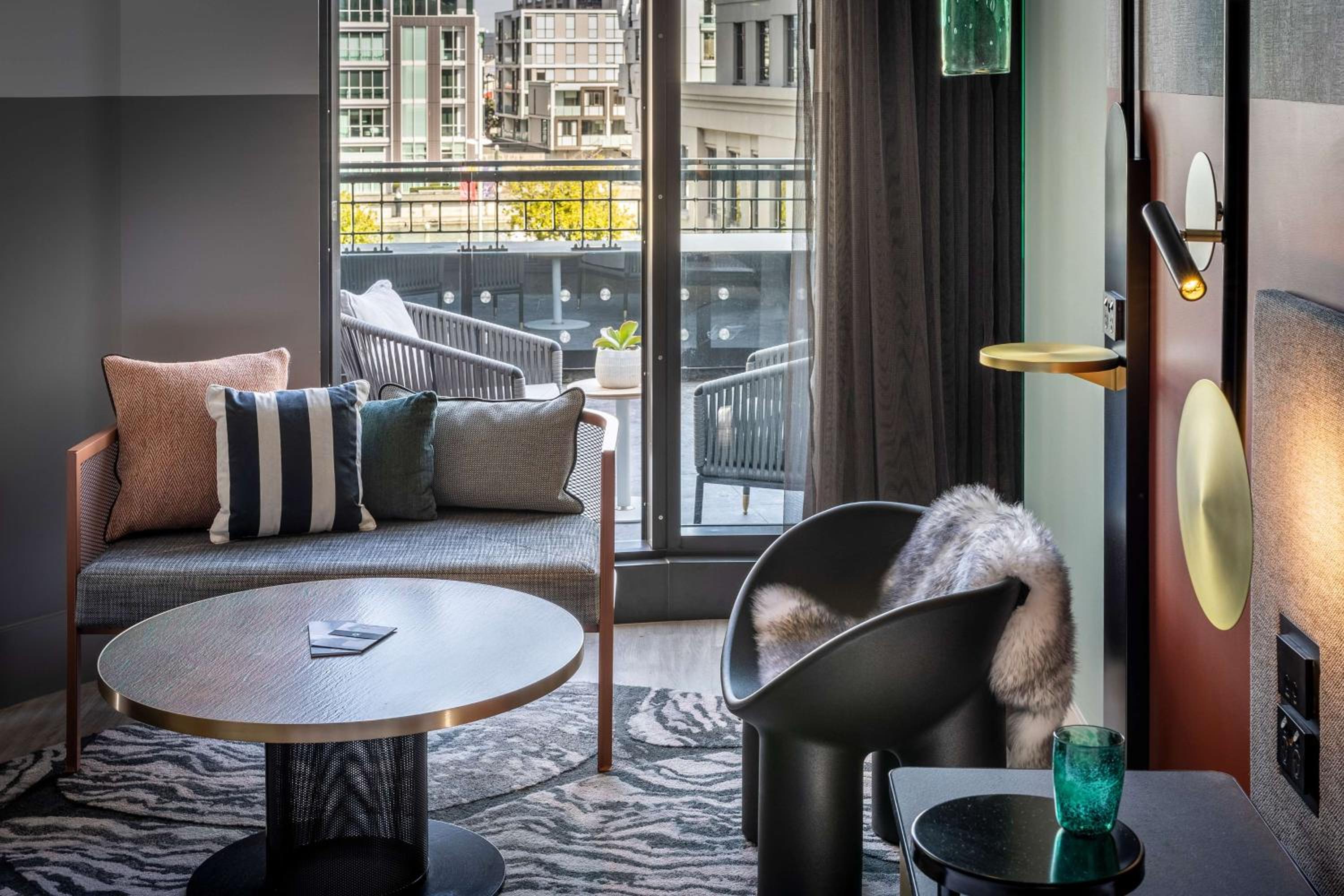 Executive Balcony Room