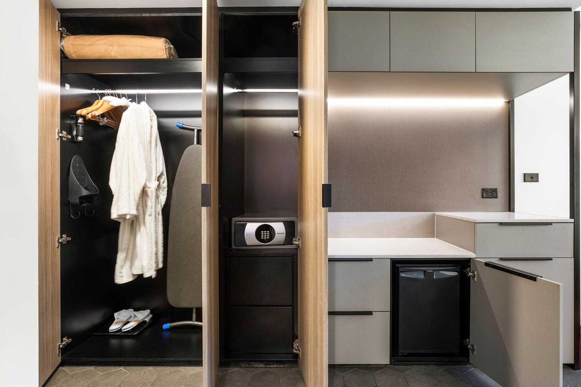 Deluxe Queen Room with Two Queen Beds