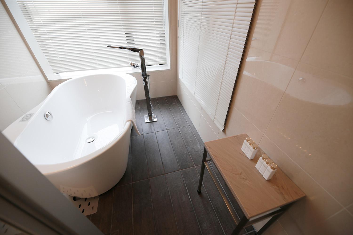 Deluxe Twin Room [No Smoking] ※Extra beds will be provided depends on the number of adults.