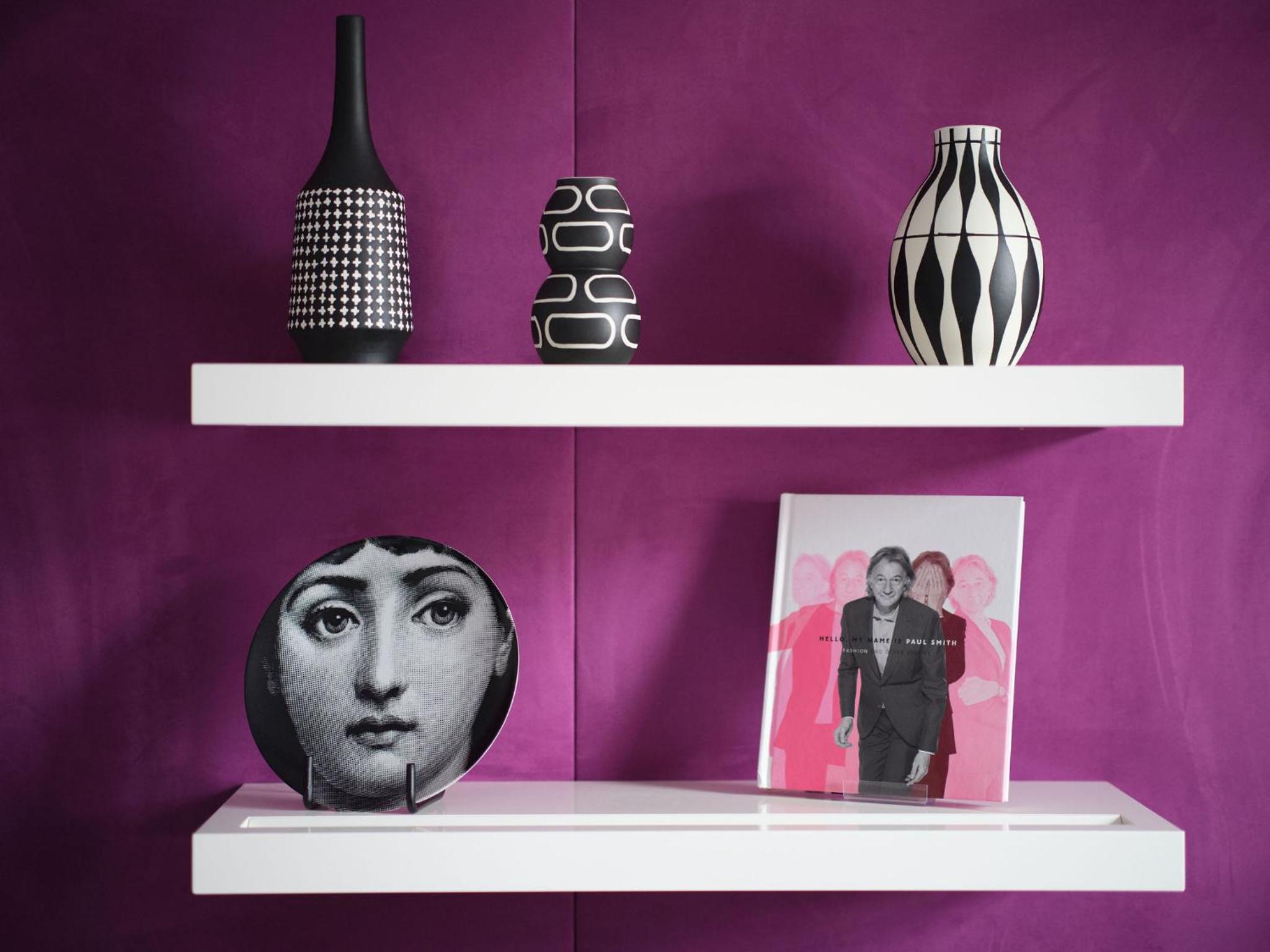 Studio King Suite with Lounge Space and Waterloo Place View