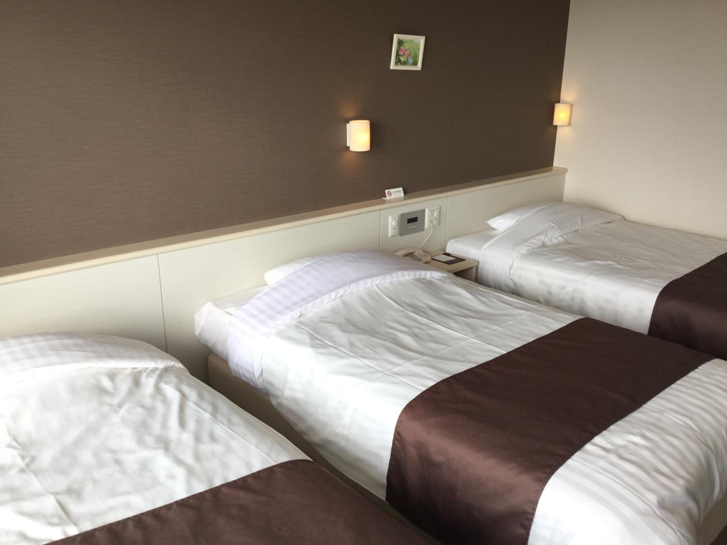 Triple Room with Sea View - Non-Smoking