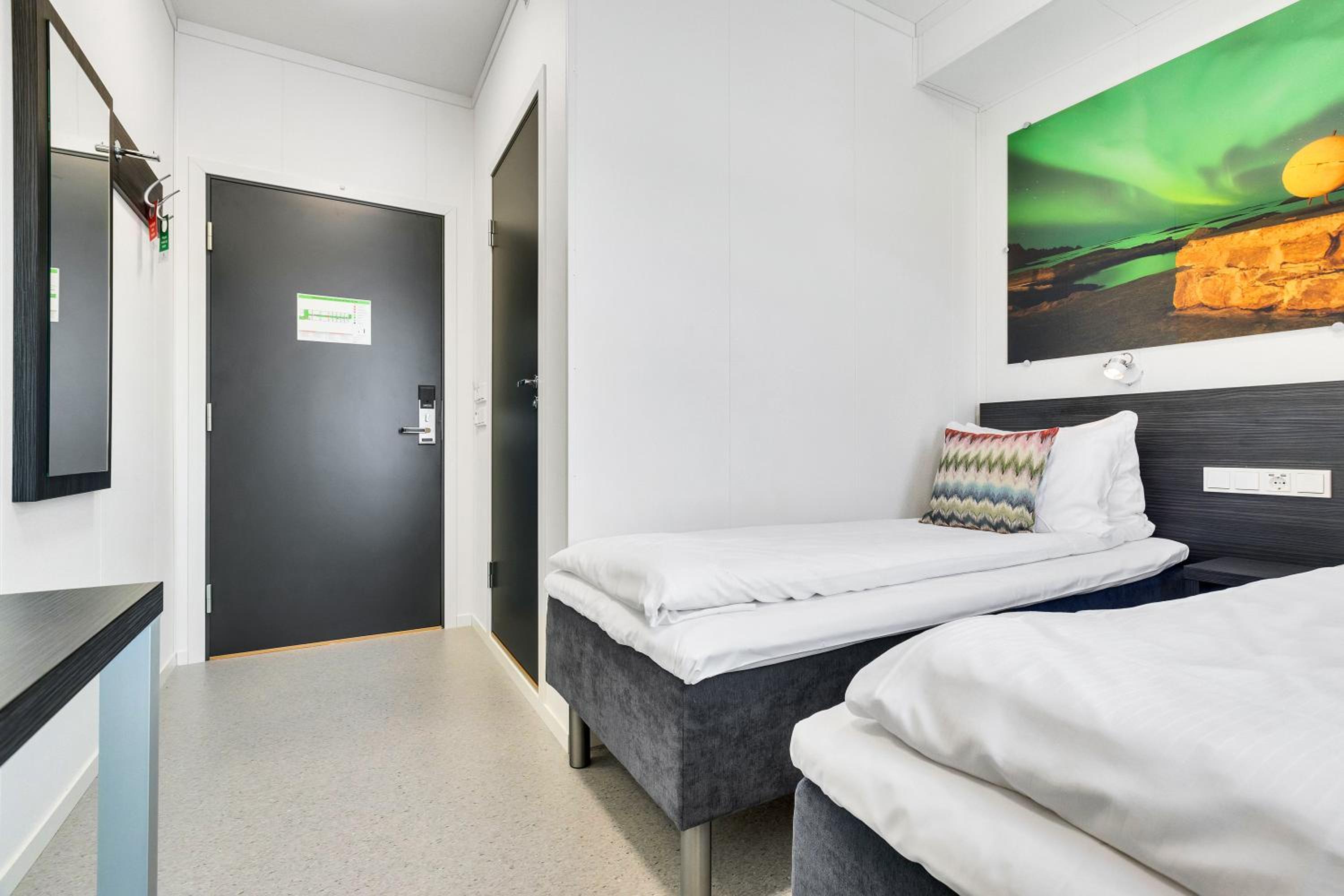 Economy Twin Room - Non-Smoking