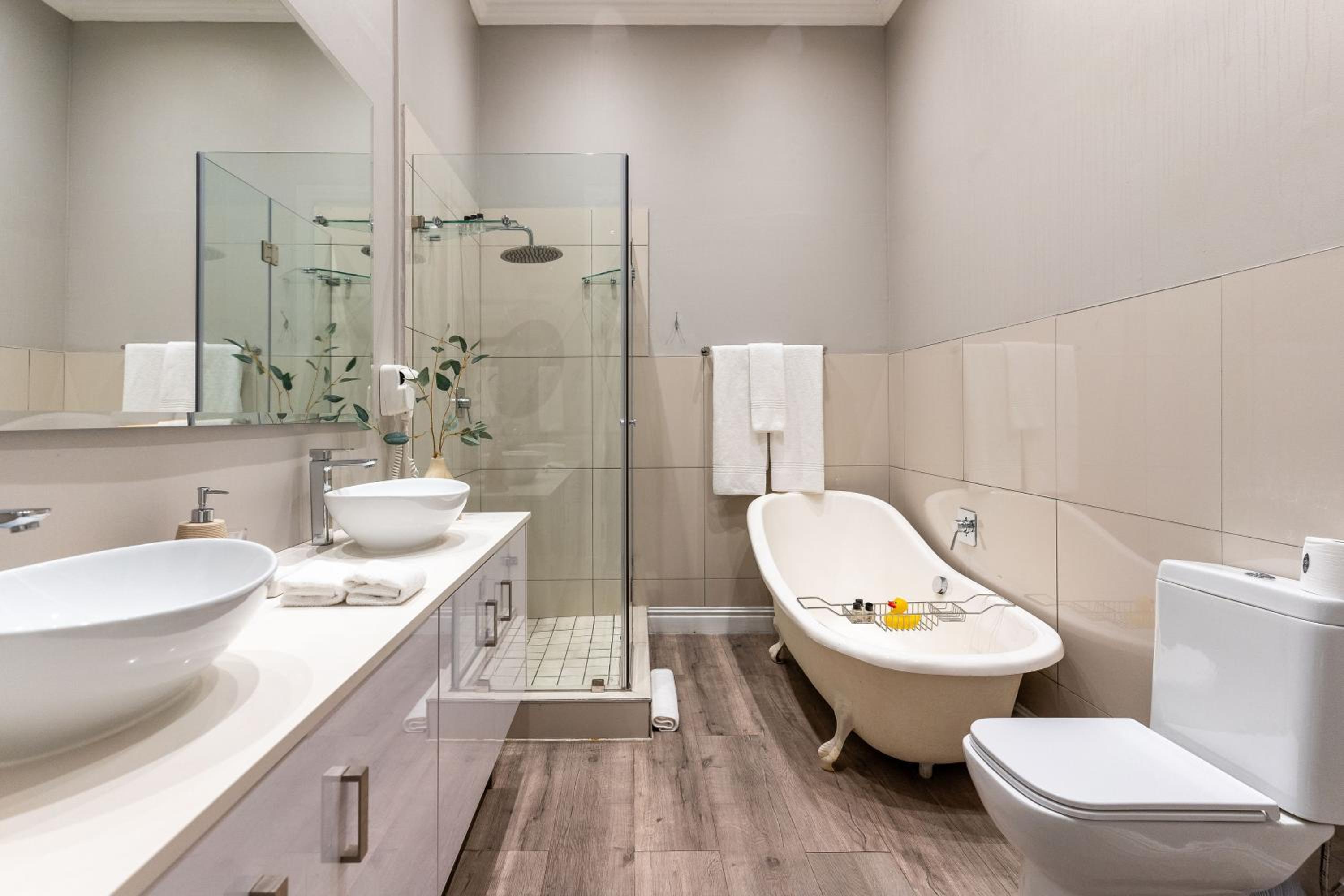 Heritage Deluxe Family Room