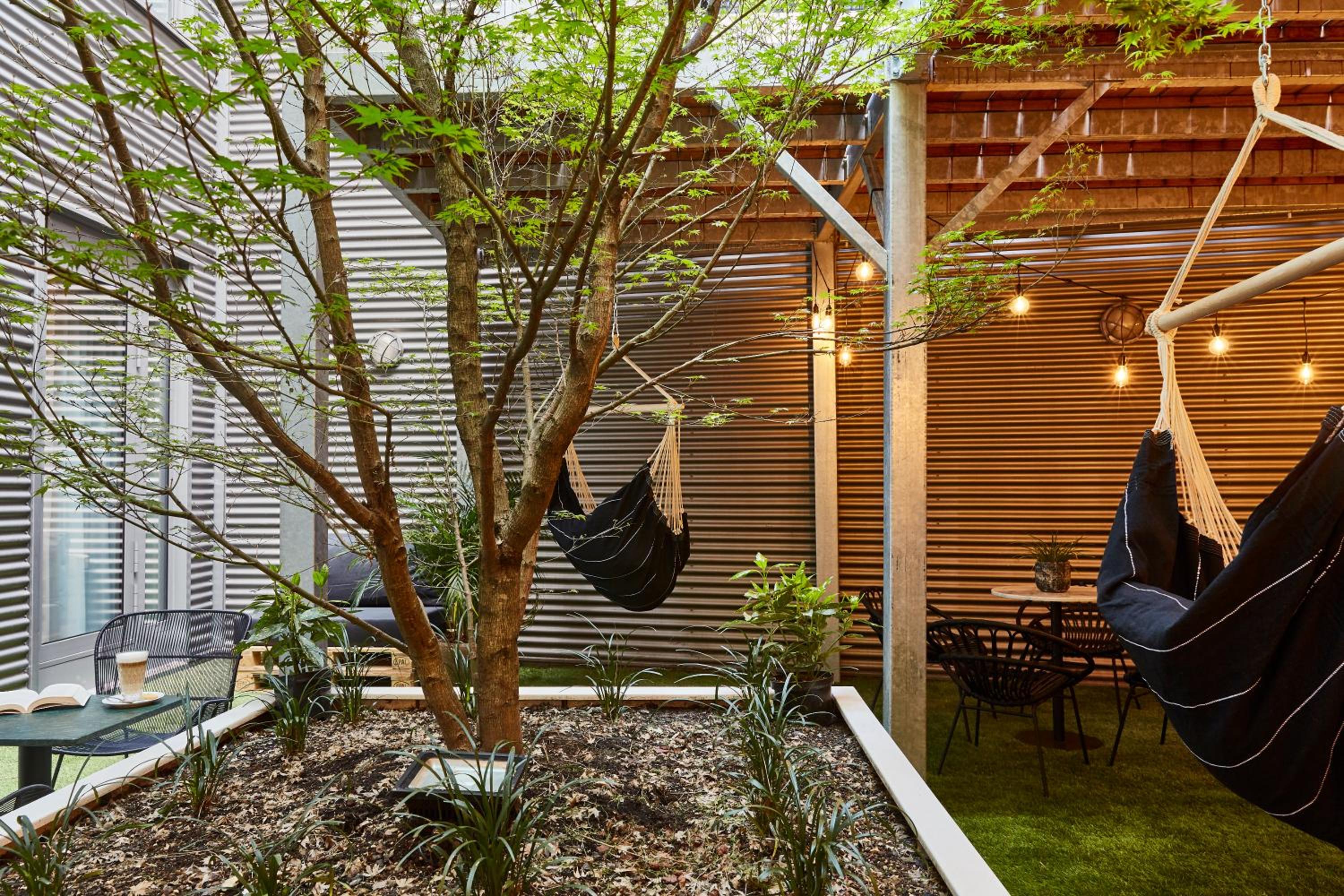 Standard Double Room with Courtyard View