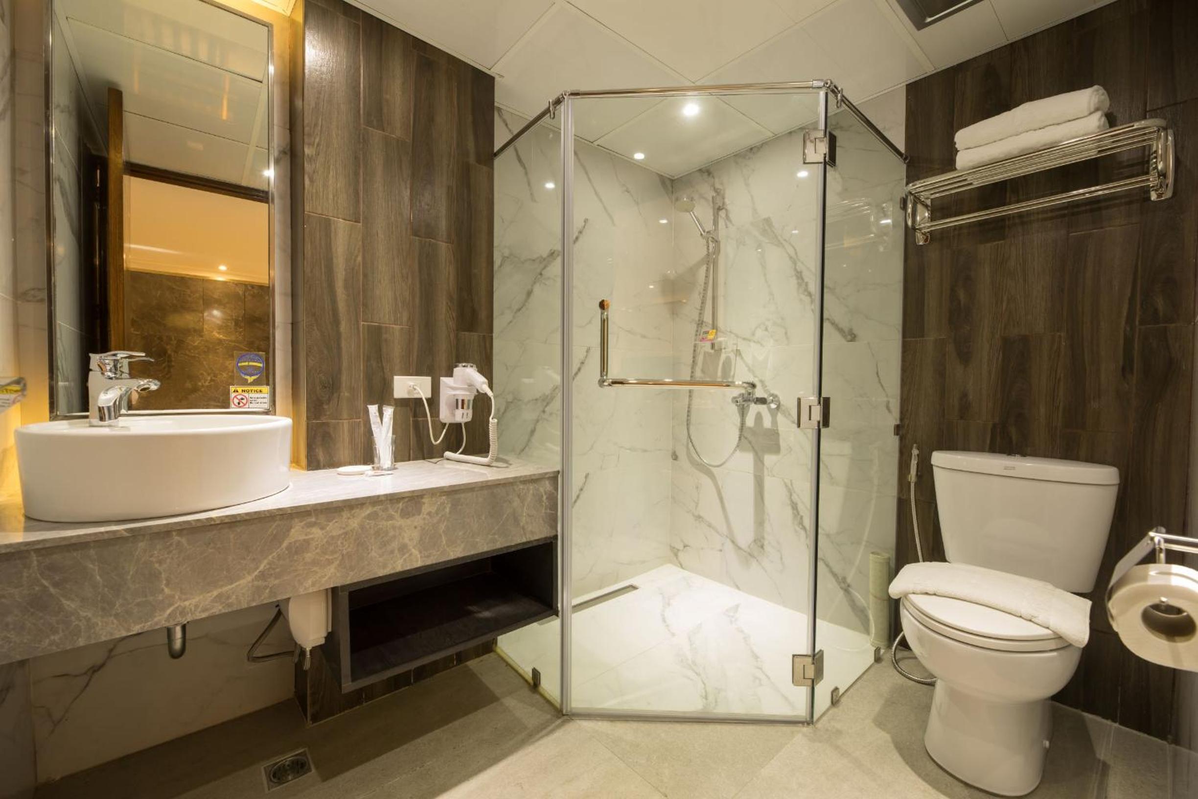 Plaza Suite