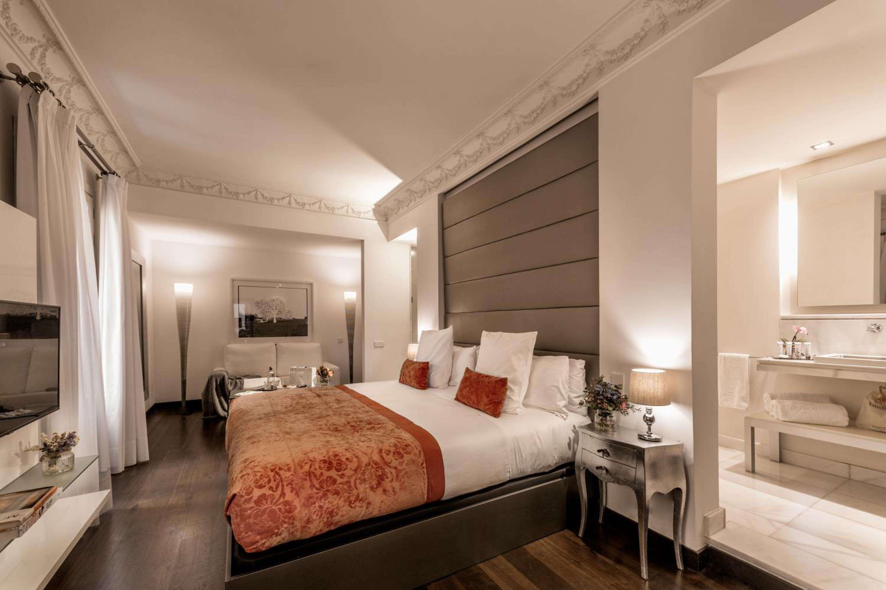 Deluxe Double or Twin Room