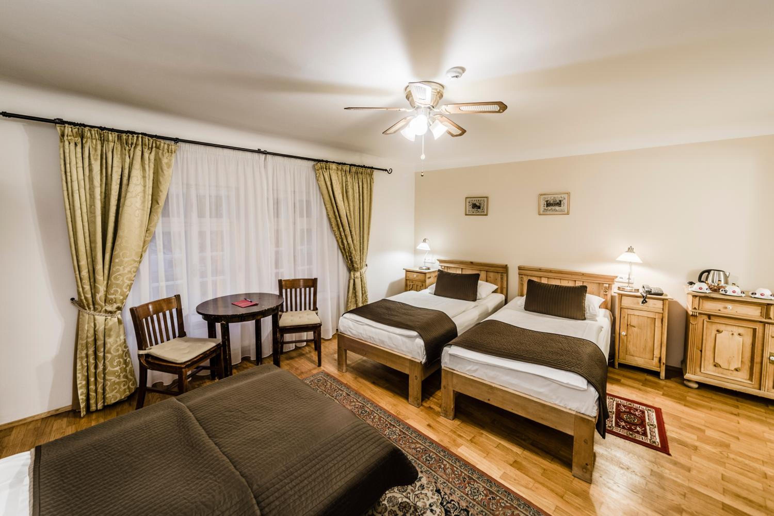 Triple Room