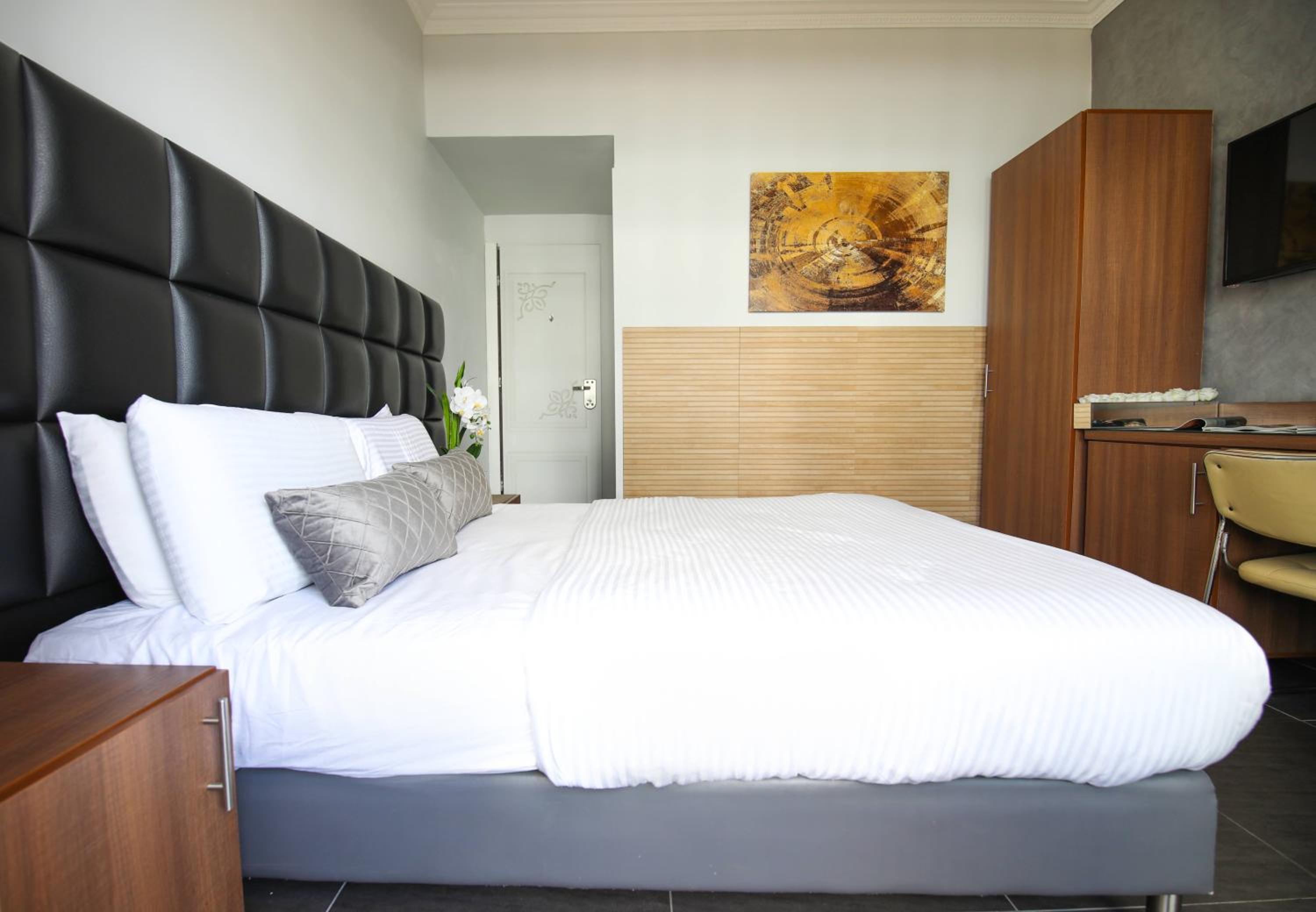 Double Room with Balcony and Sea View