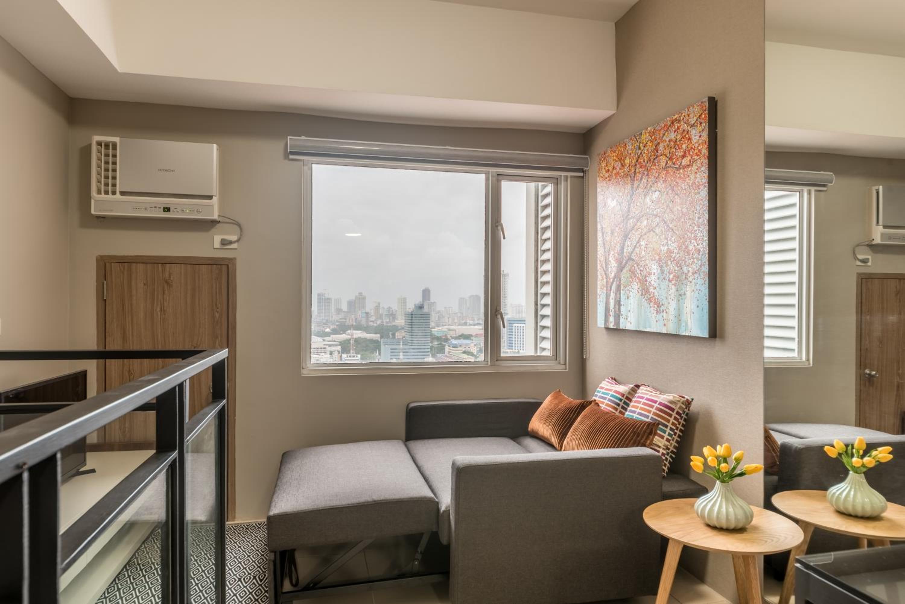 Kimberly Queen Loft Annex