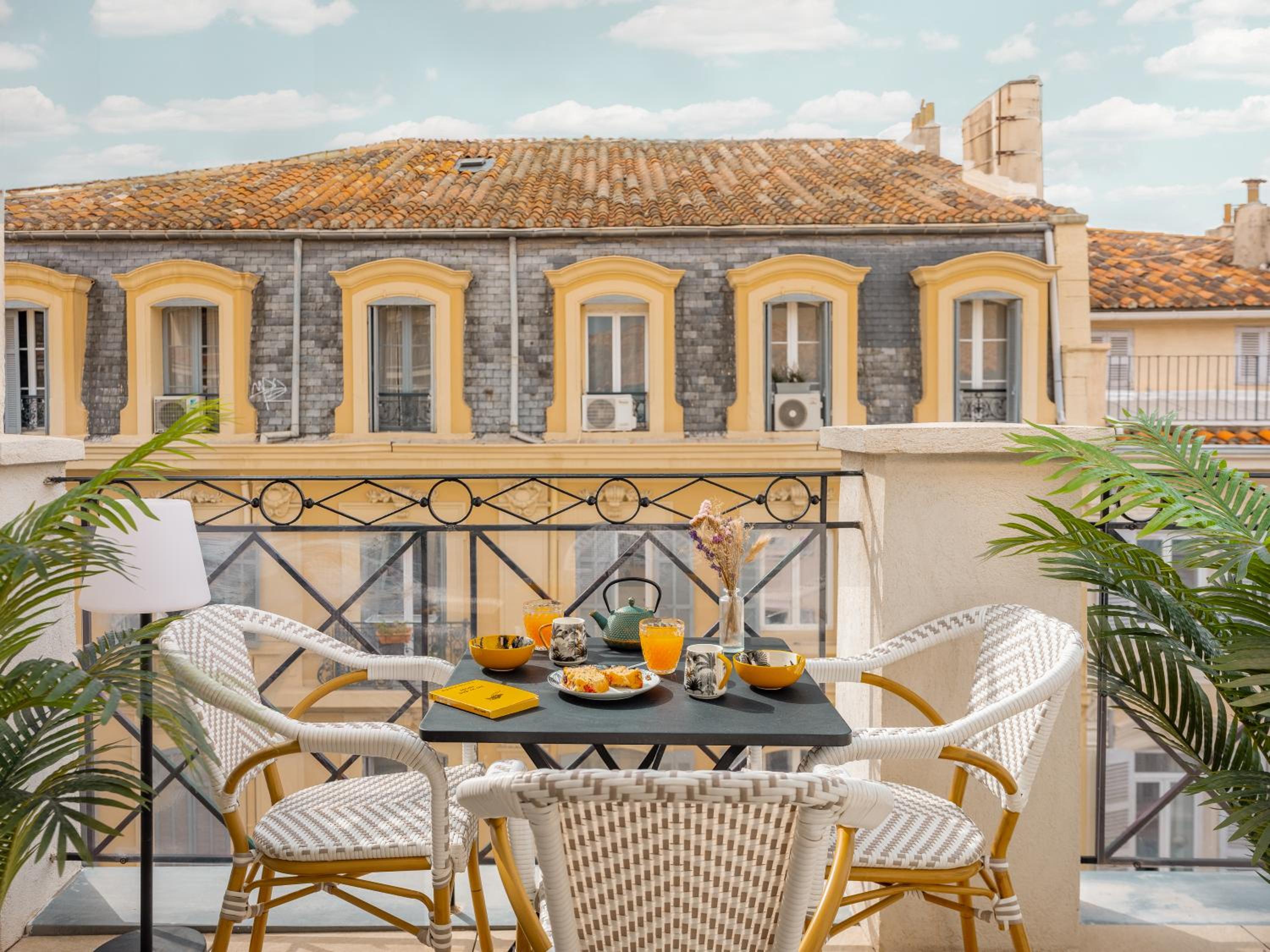 One-Bedroom Duplex Apartment with Terrace