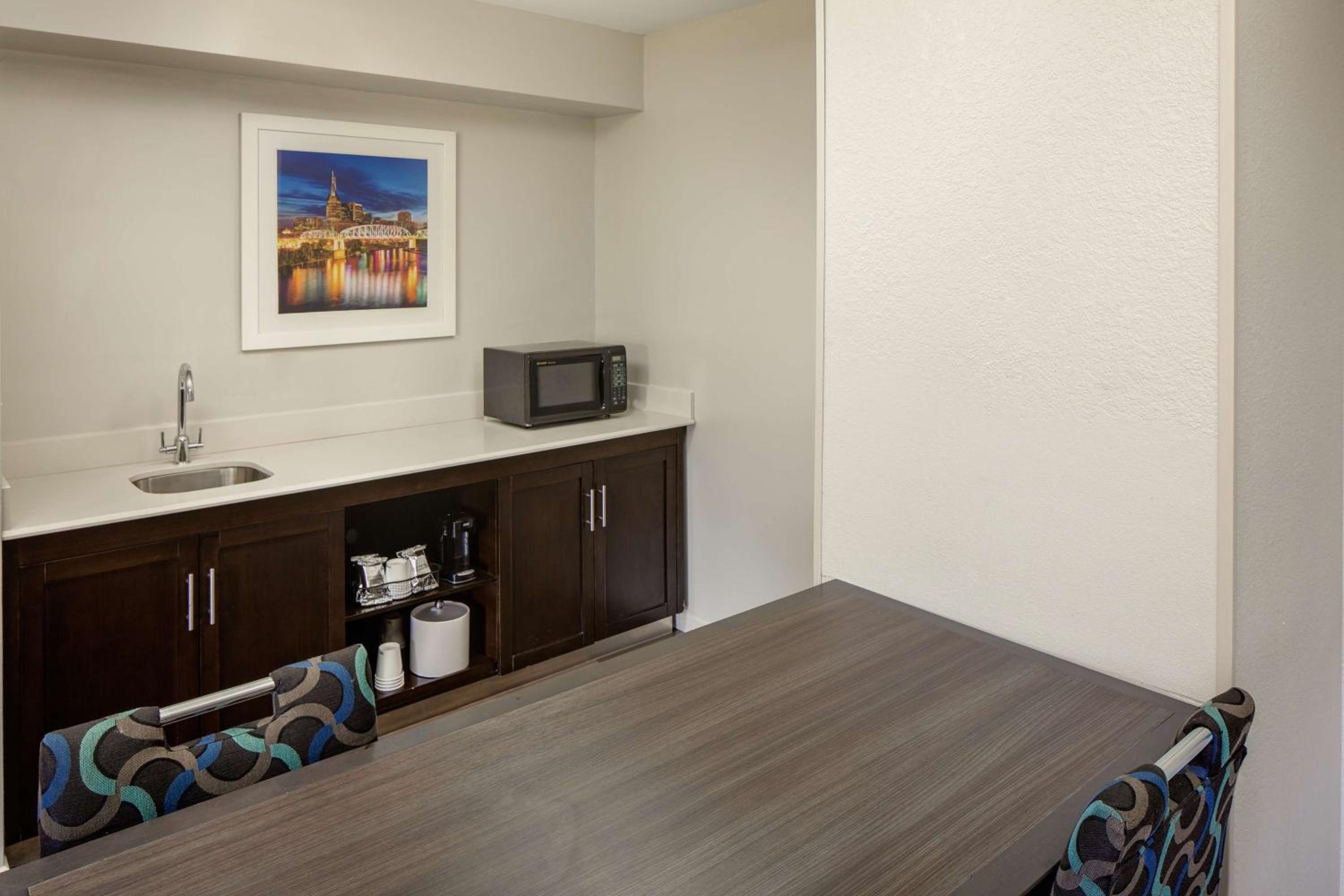 King Suite with Kitchen - Non-Smoking