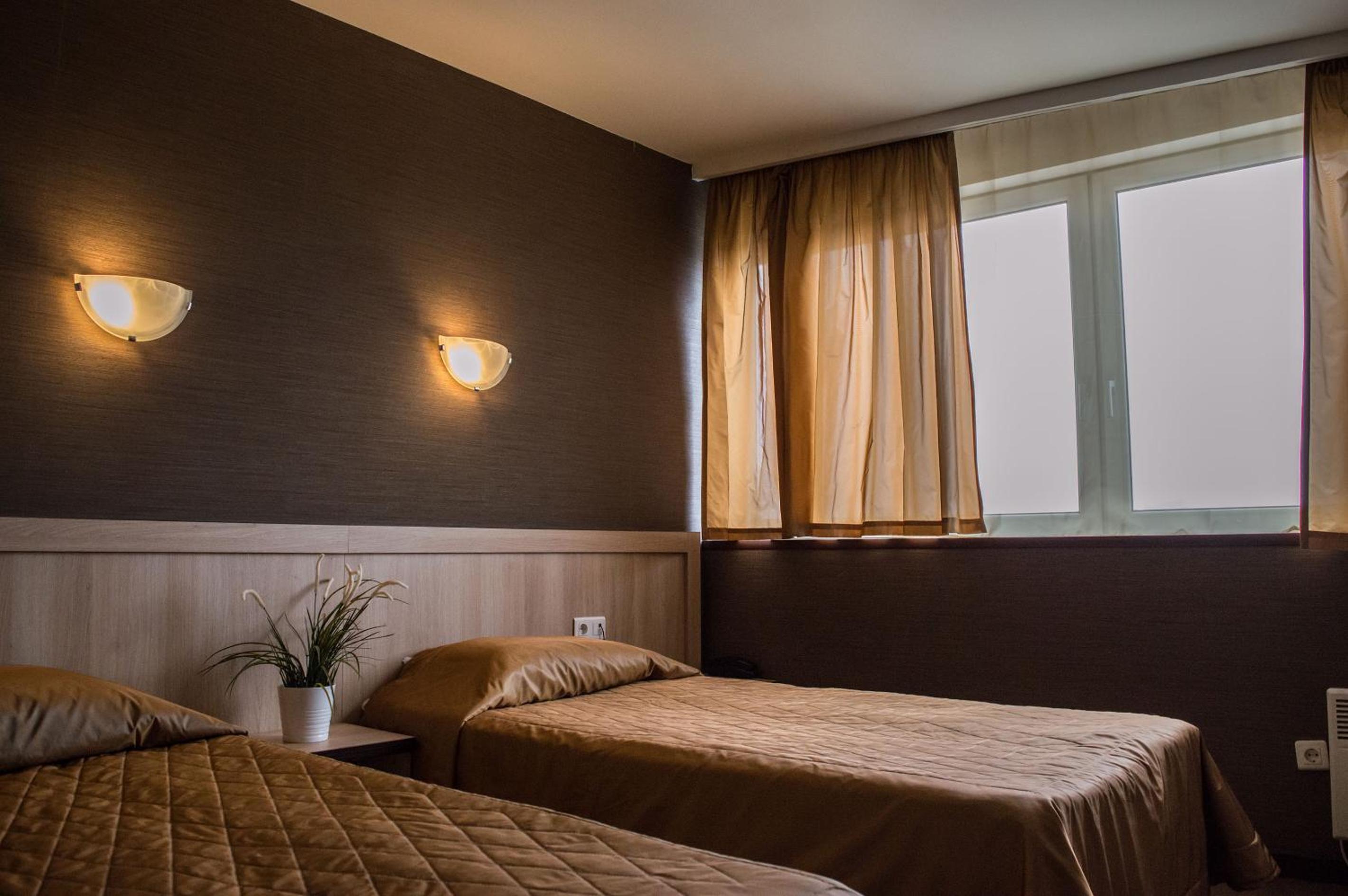 Panorama Suite with 3 Single beds with free tea/coffee making facilities