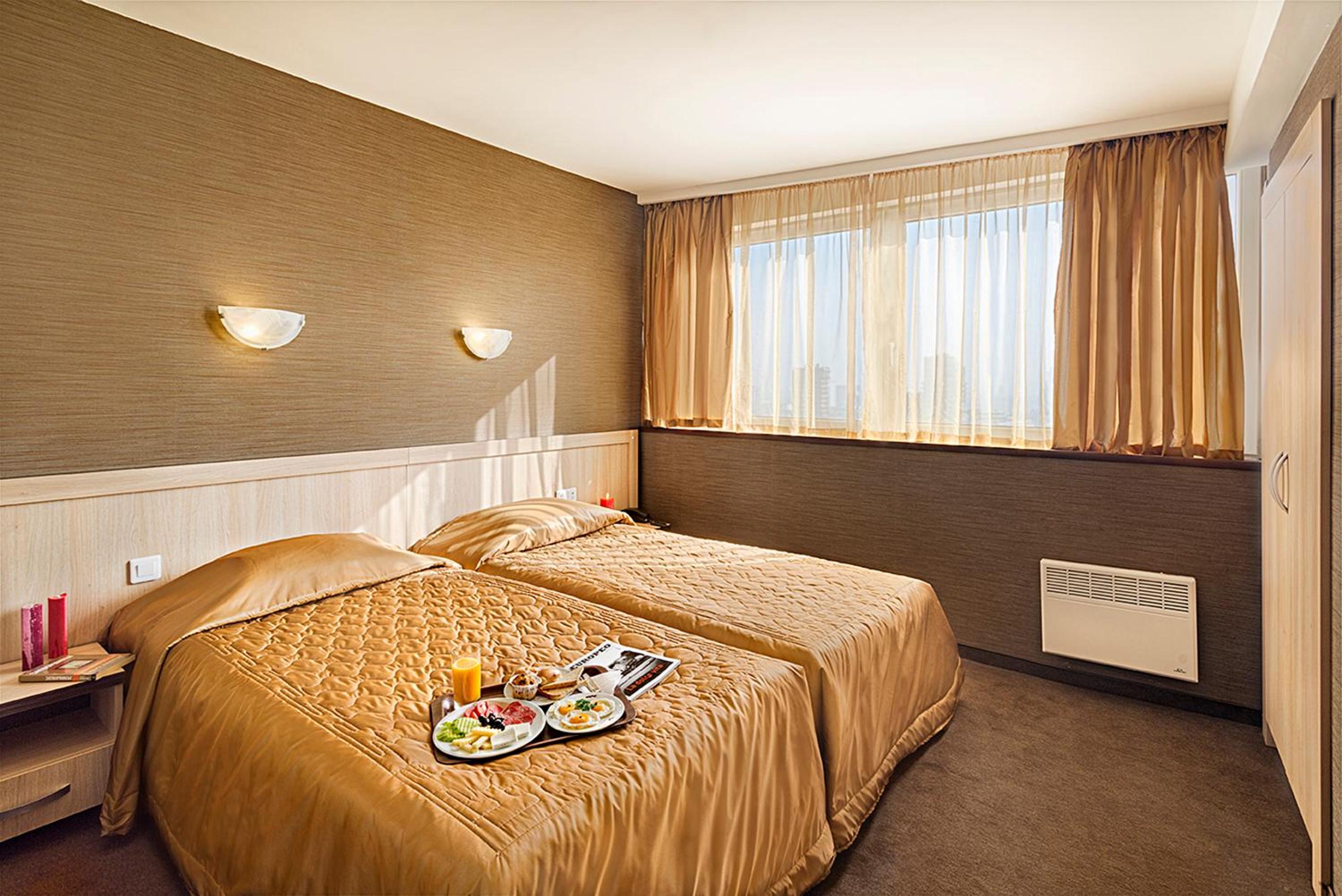 Panorama Suite with 3 Single beds with free tea/coffee making facilities