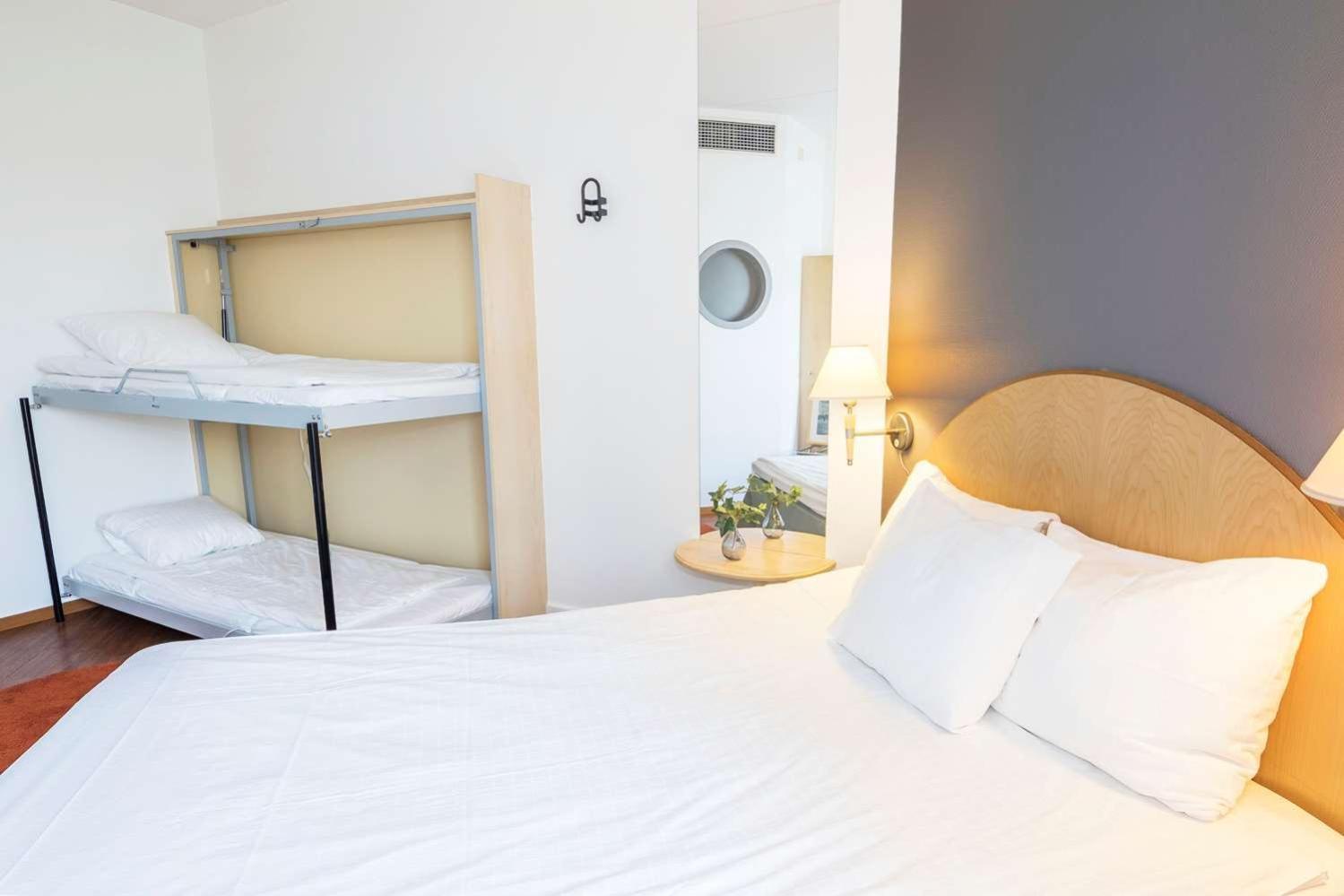 Standard Quadruple Room with Double Bed - Pet-Friendly/Non-Smoking