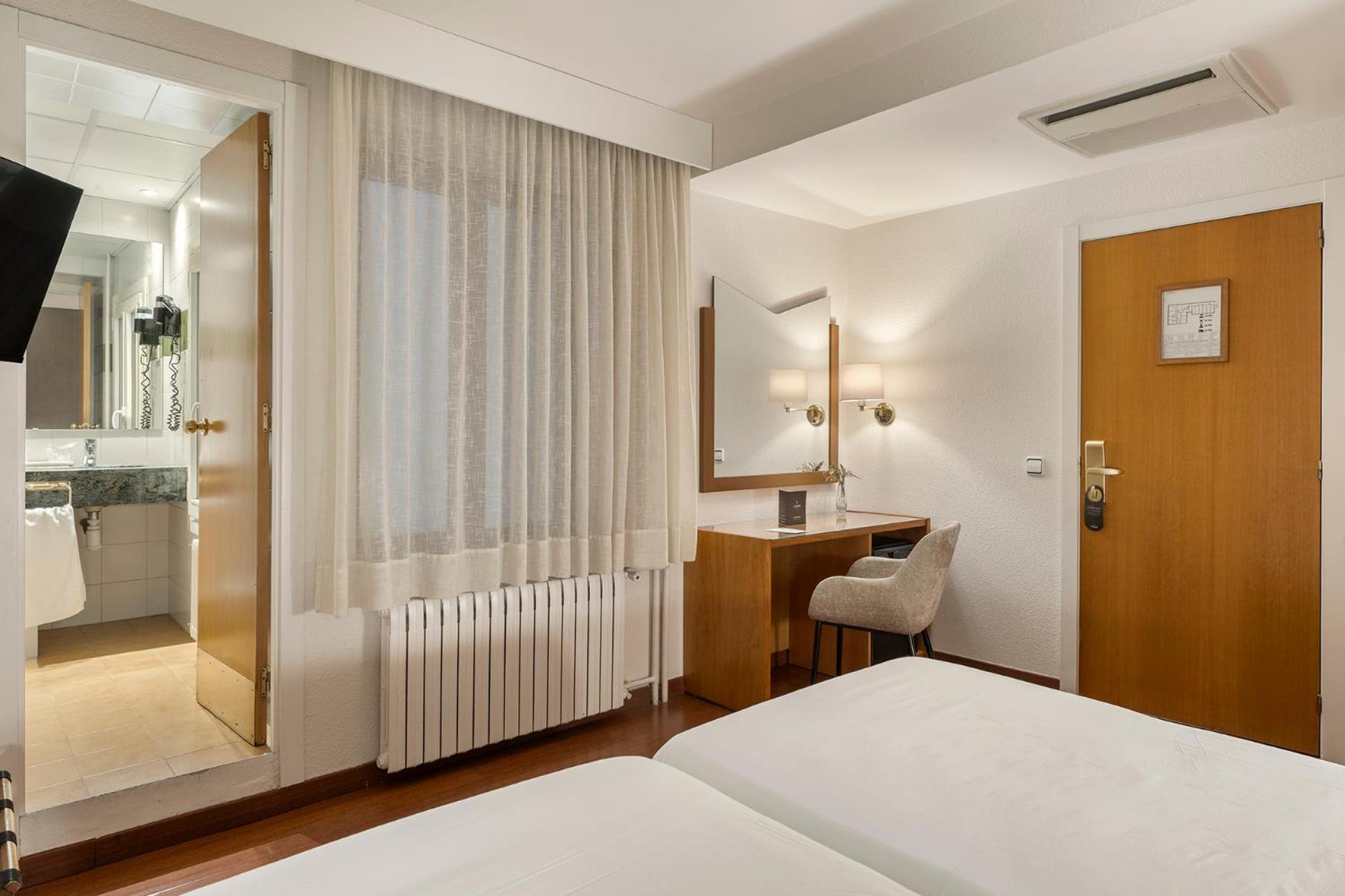 Interior Double Room