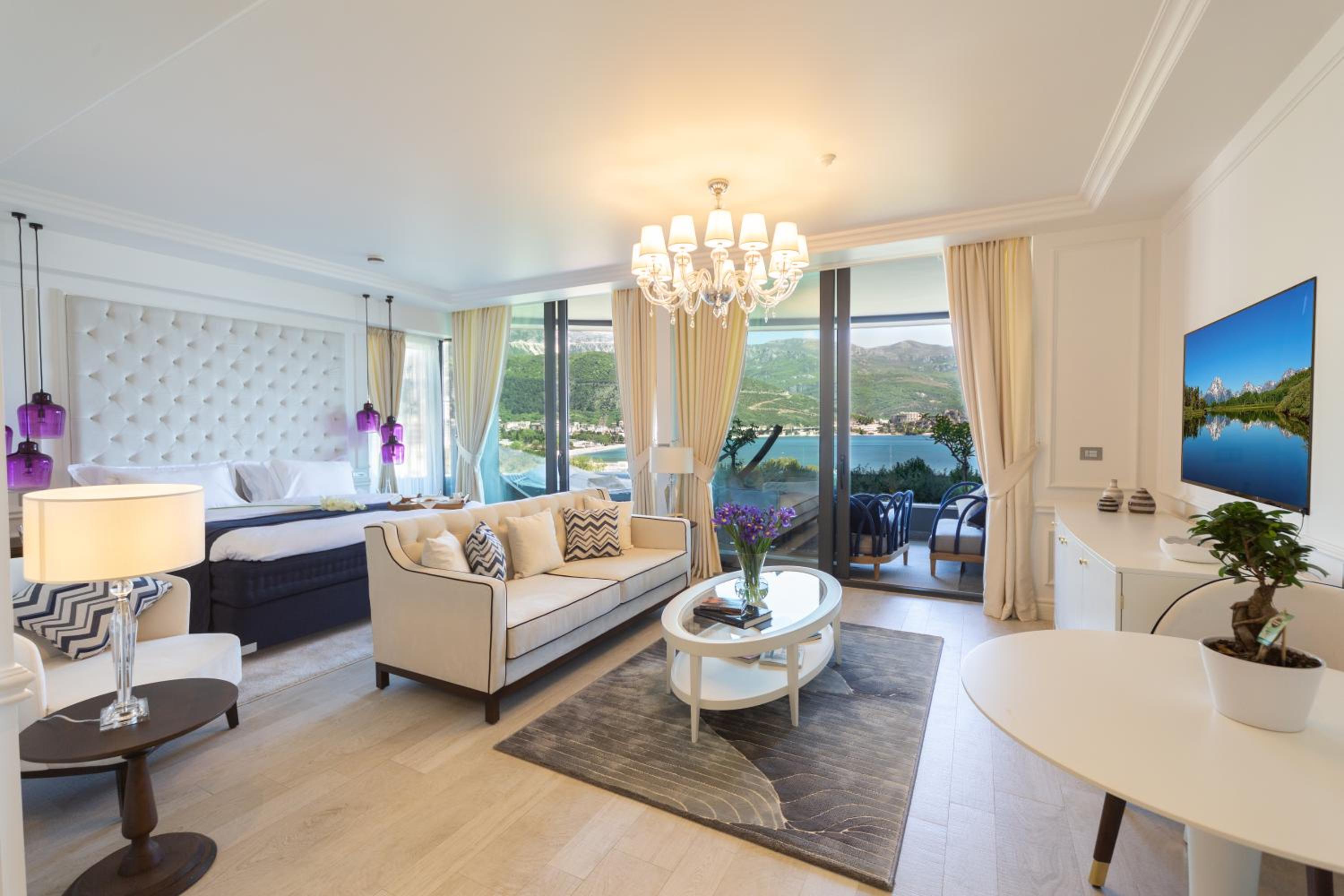 Executive Junior Suite with Terrace and Sea View 
