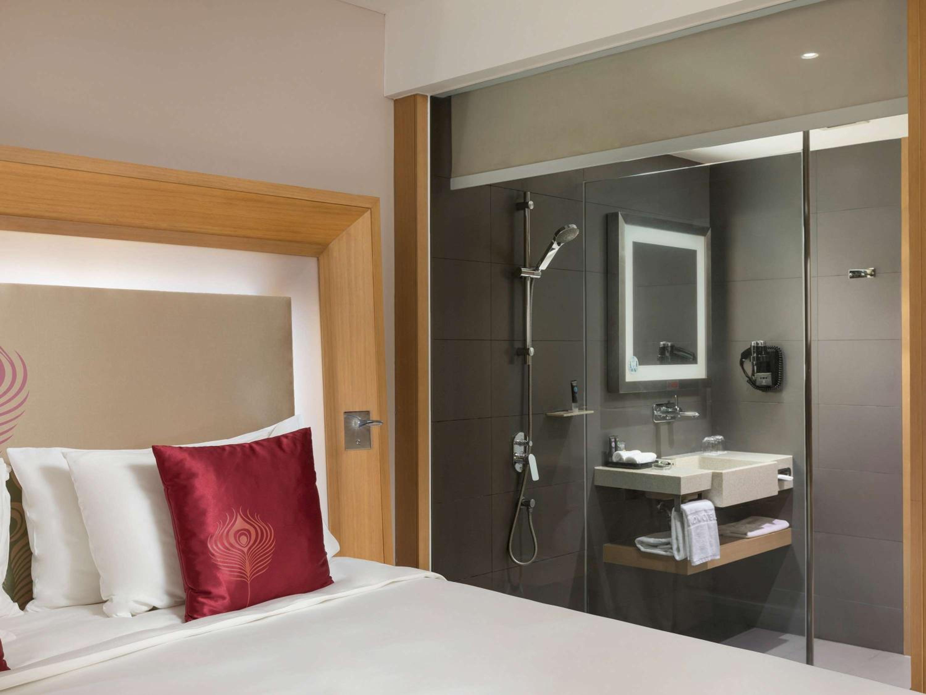 Deluxe King Room with Sofa