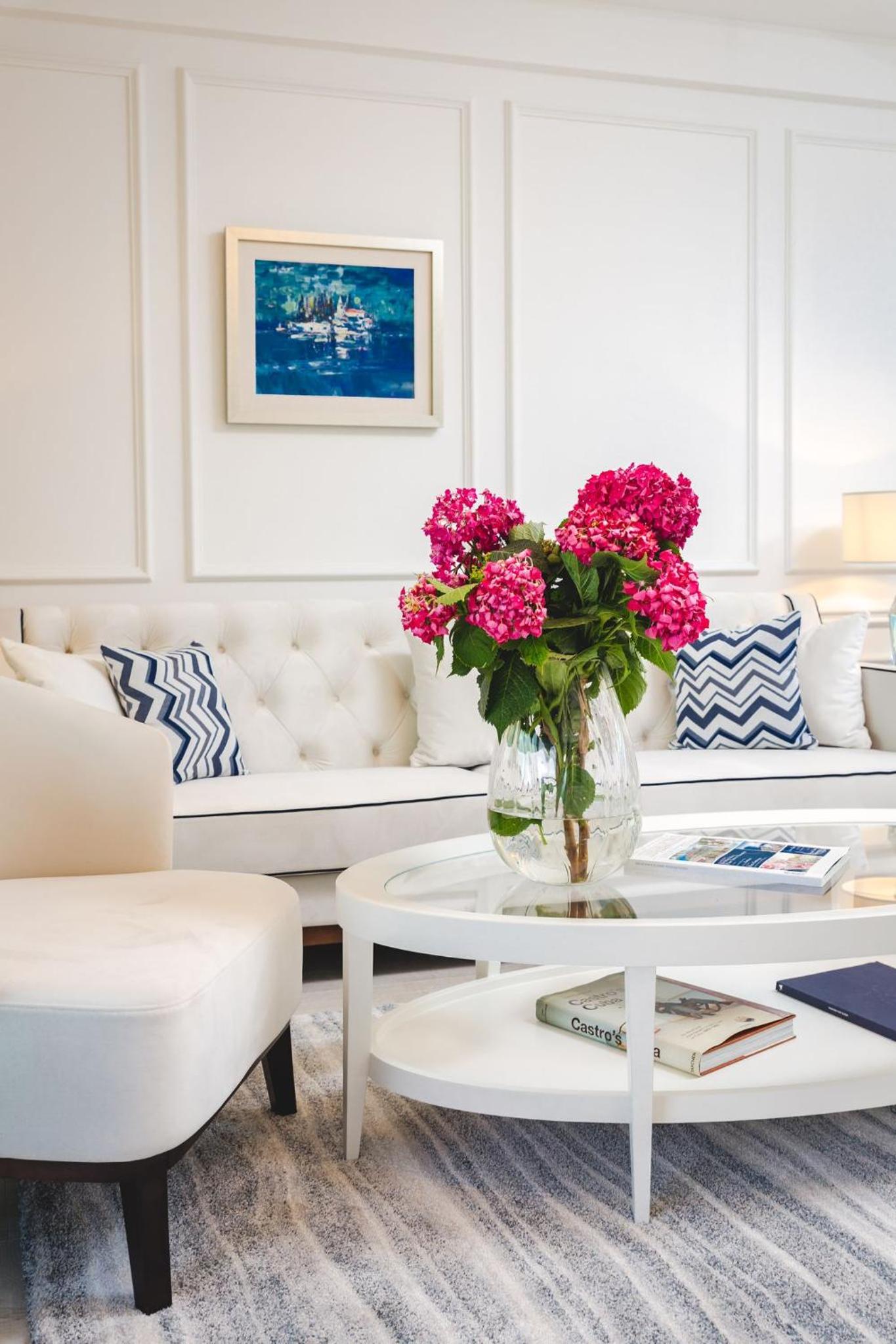 Executive One-Bedroom Suite with Two Terraces and Sea View