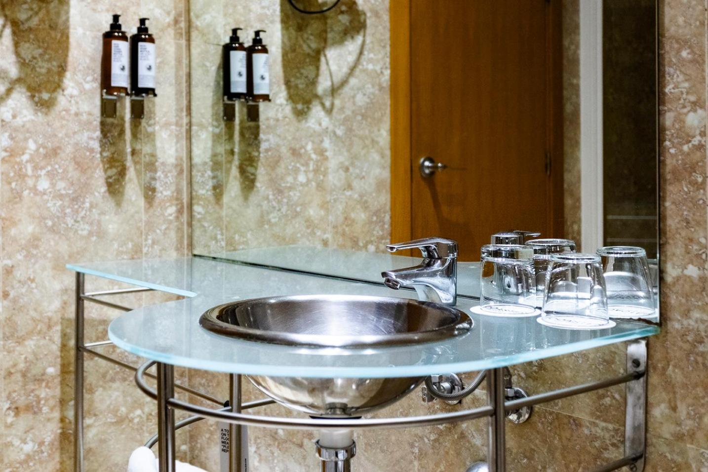 Double or Twin Room (1-2 Adults)