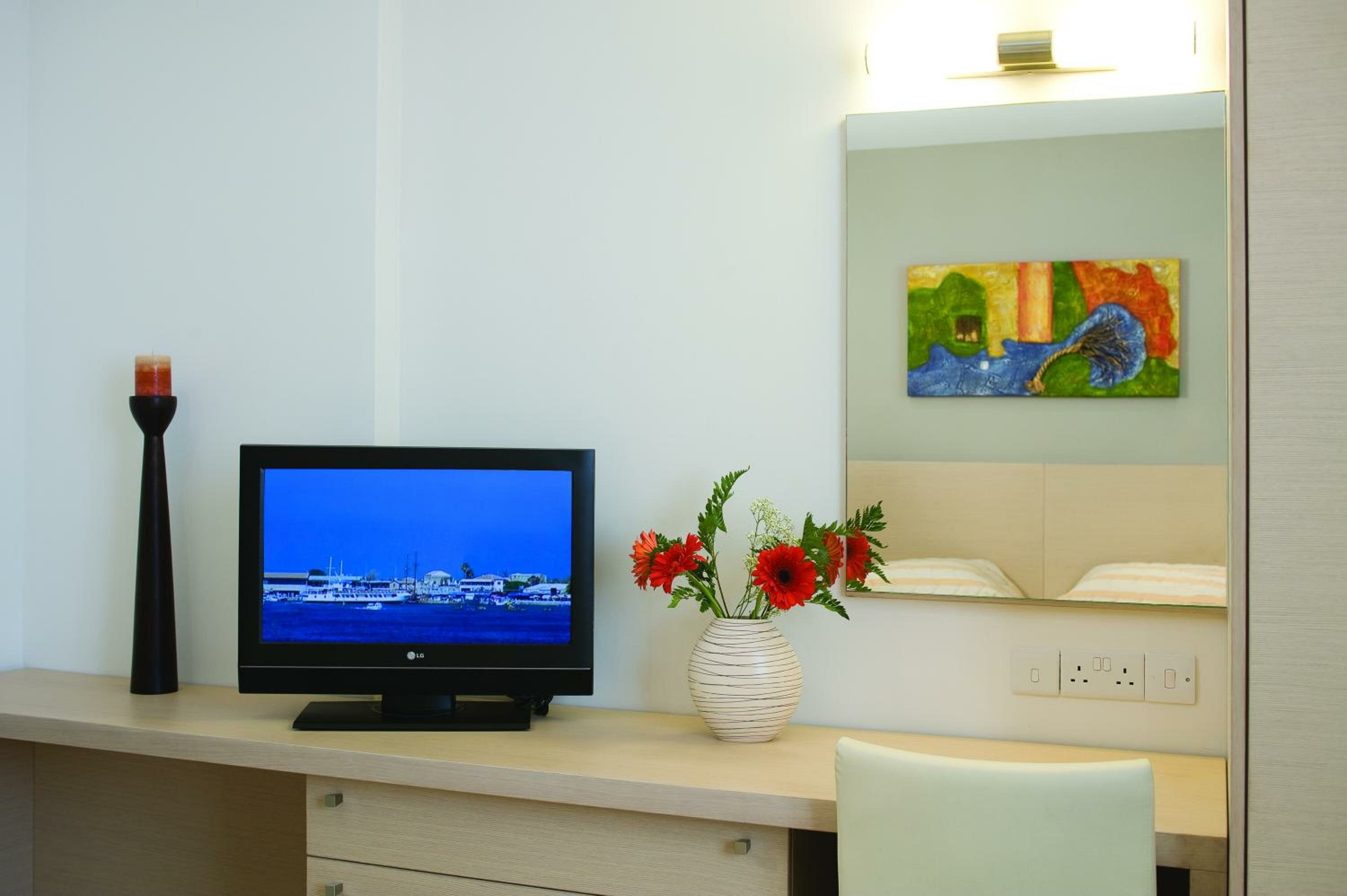 Comfort Suite with Airport Transfer 