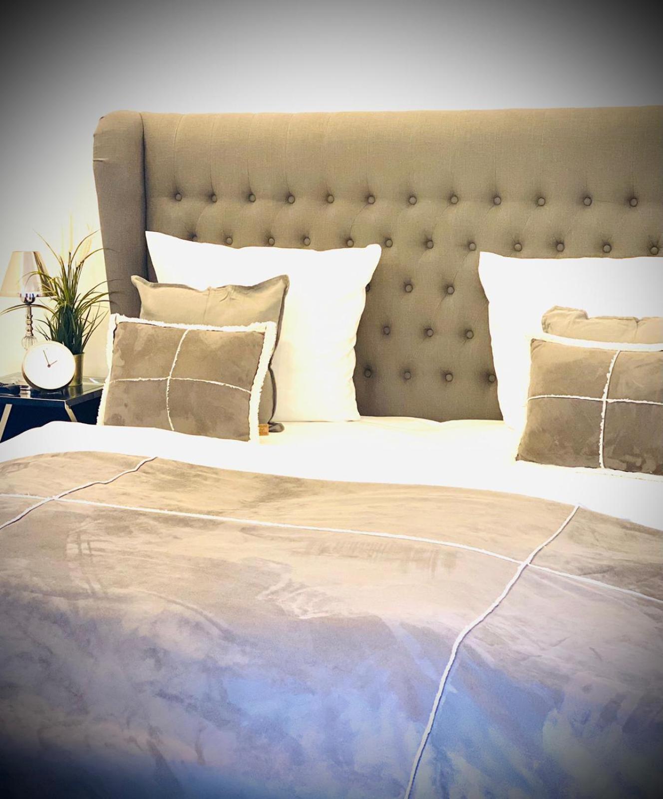 Deluxe quadruple room with roll-top Bath and Balcony