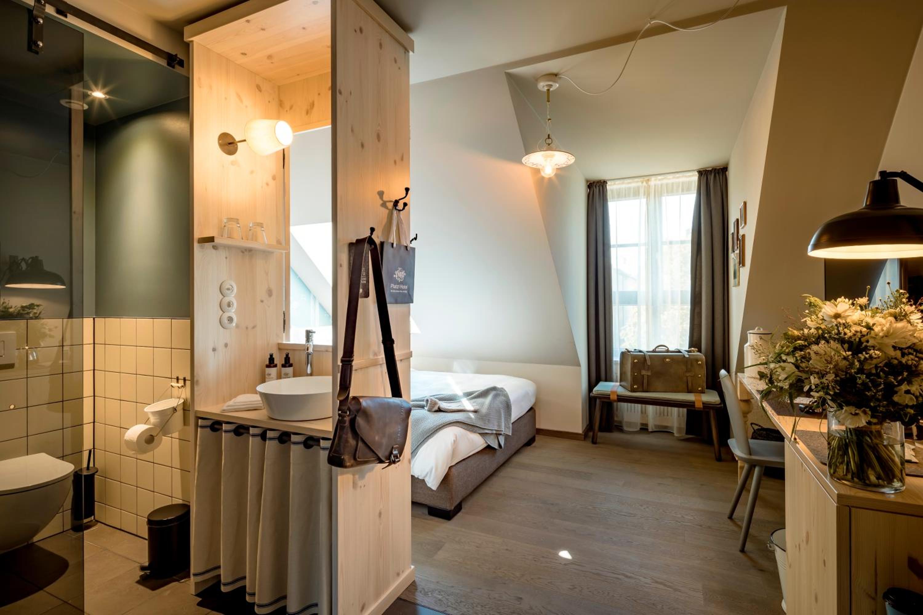 Queen Room