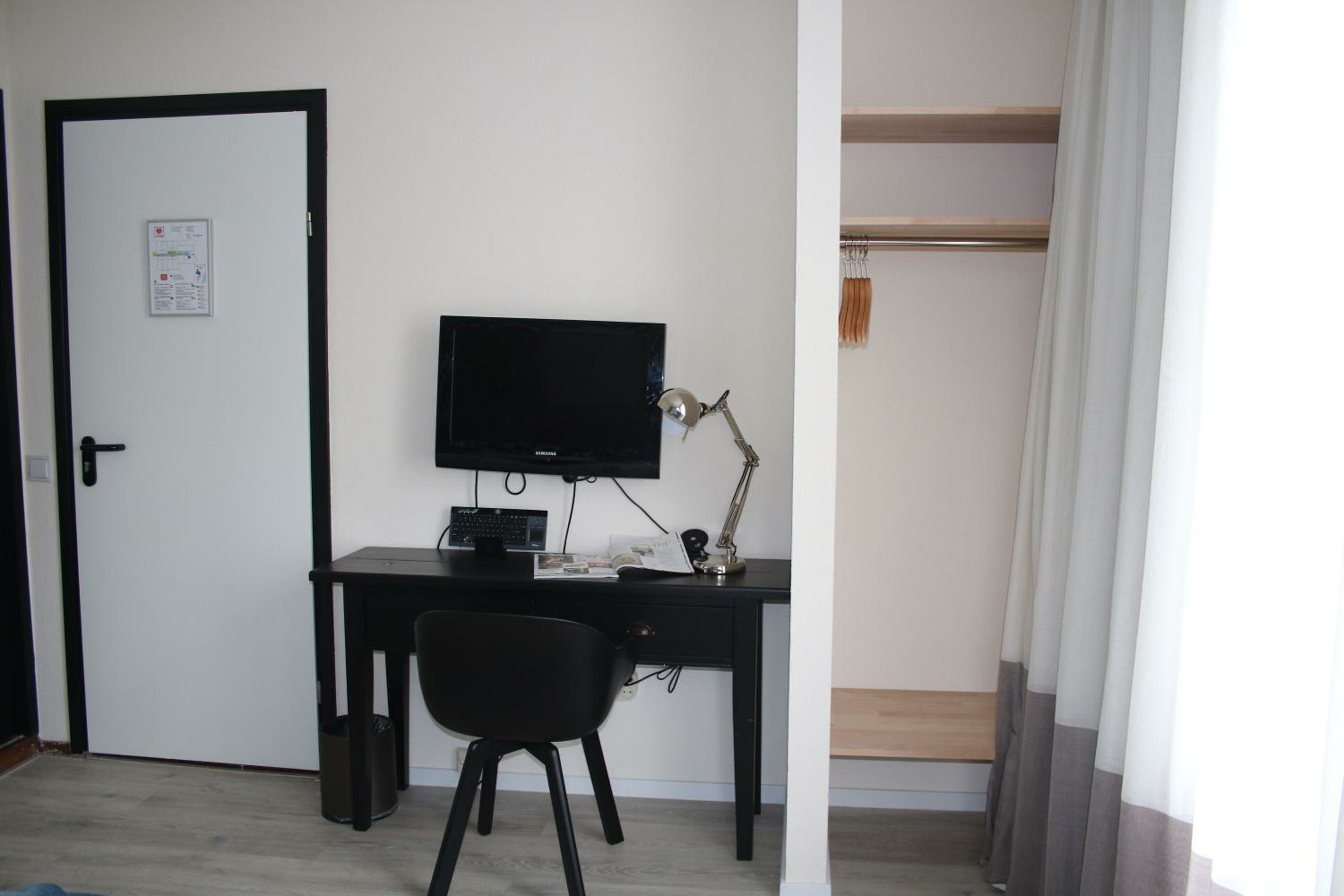 Twin Room with Balcony