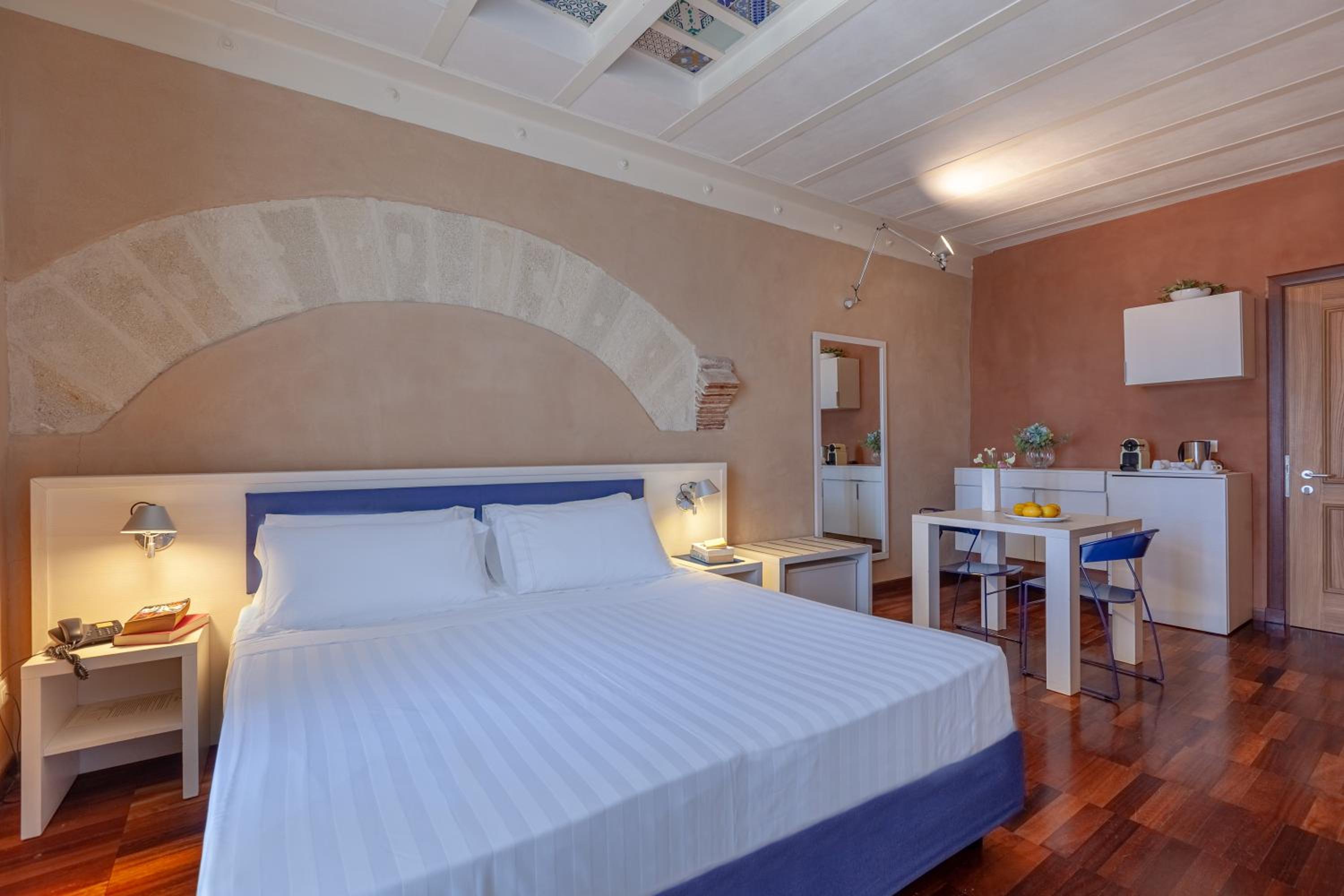 Studio with Sea View (2 Adults)
