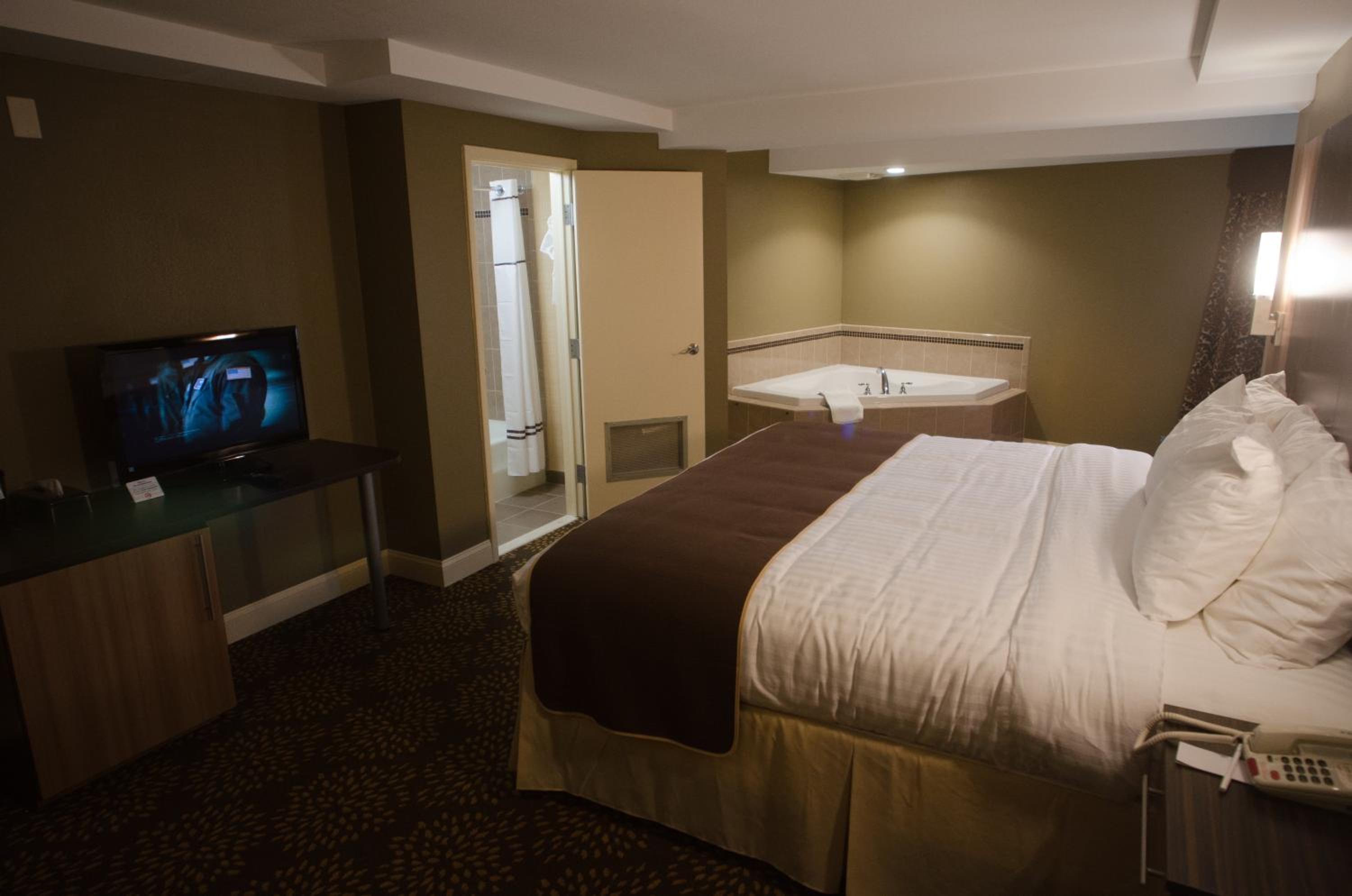 King Room with Spa Bath