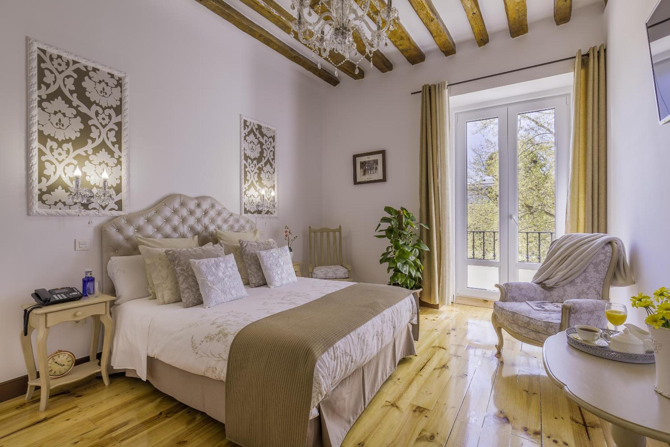 Deluxe Double Room with Balcony
