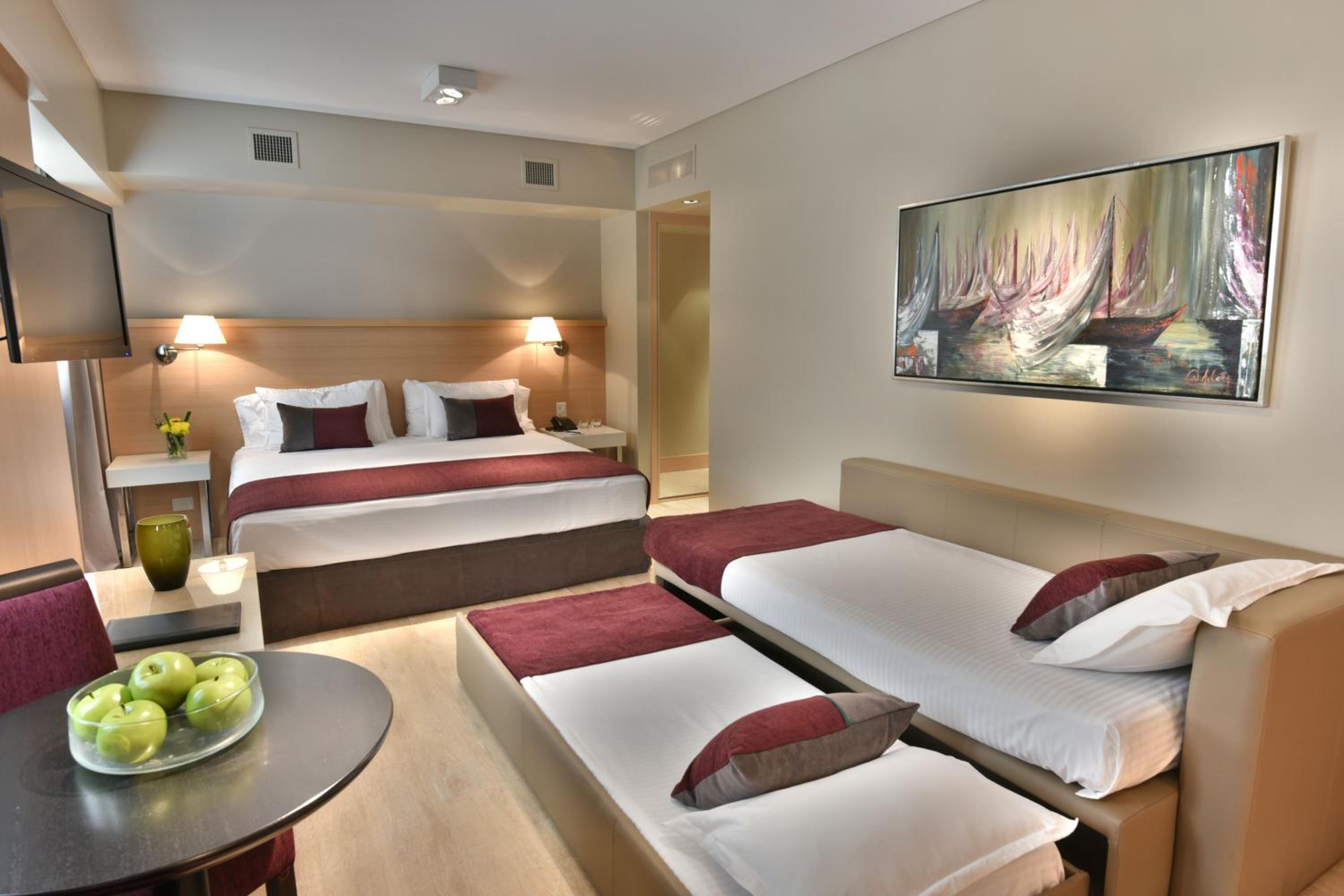 Deluxe Quadruple Room