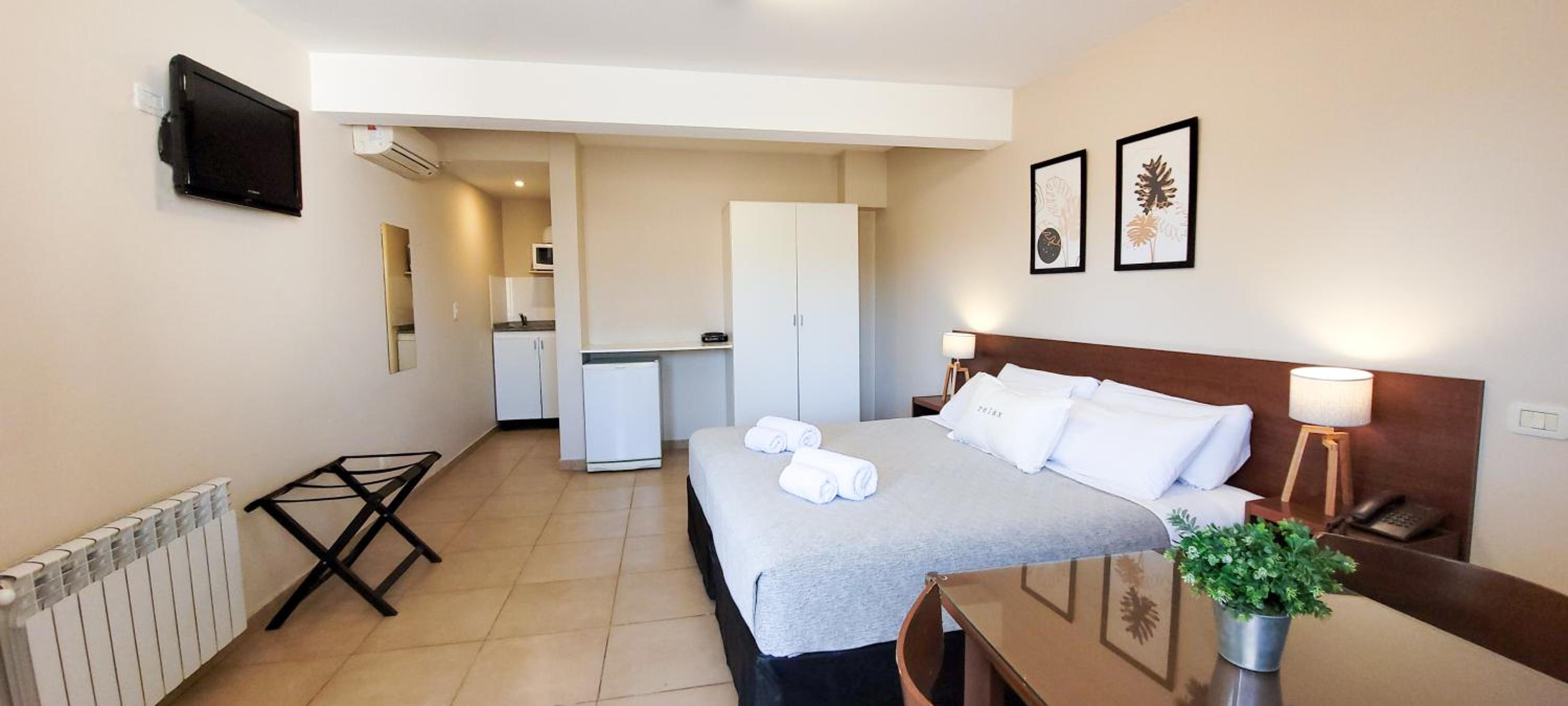 Studio (2 Adults)