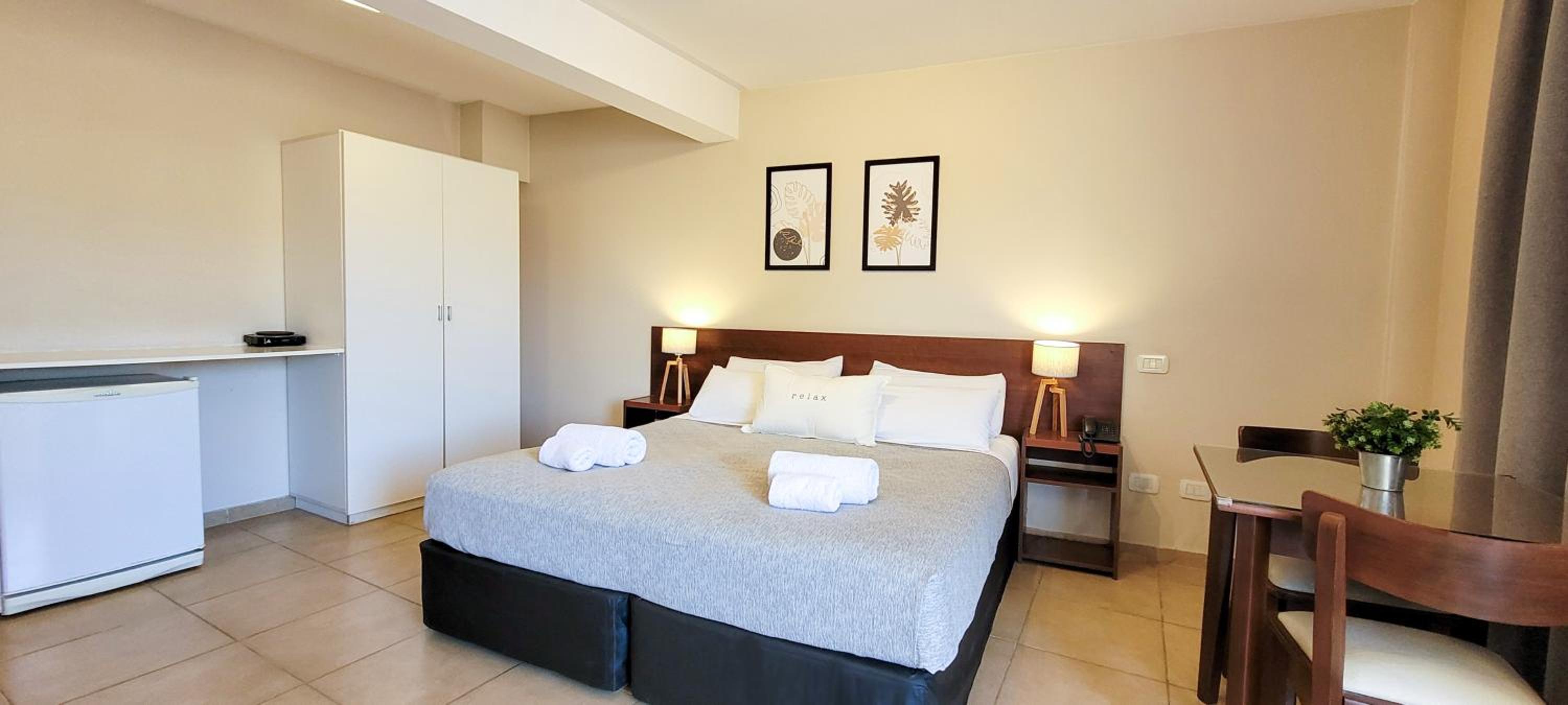Studio (2 Adults)