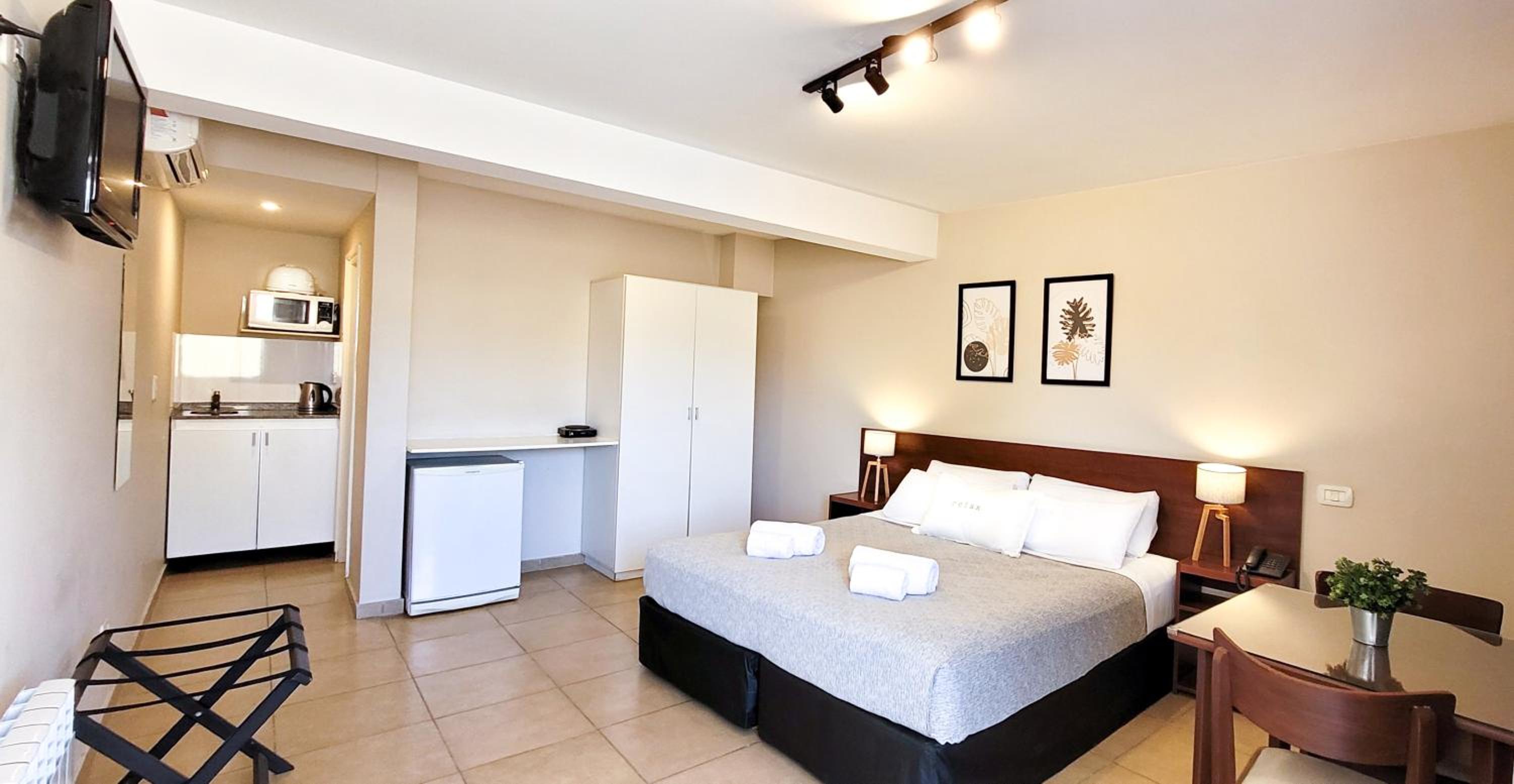 Studio (2 Adults)