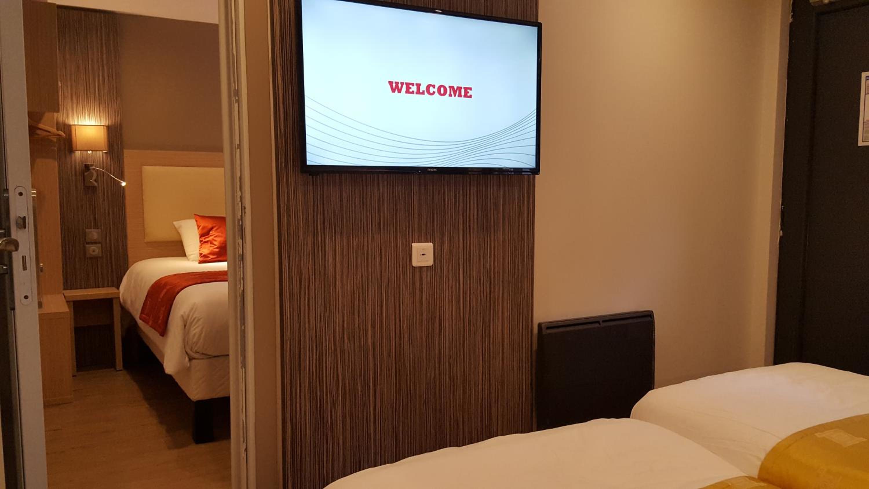 Two Connecting Double Rooms