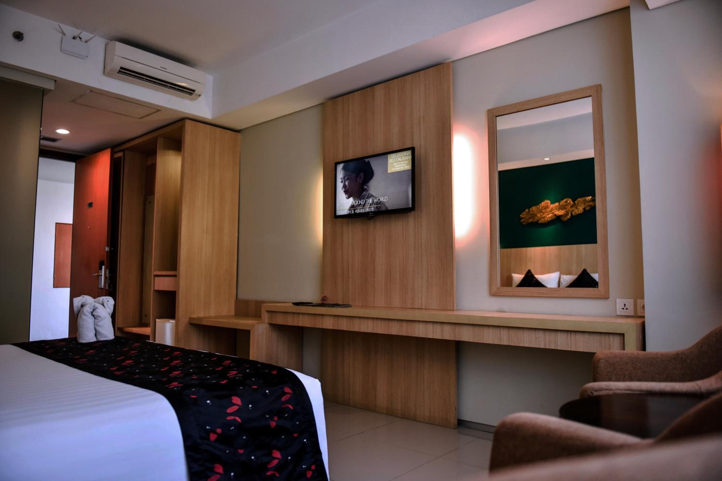 Deluxe Double or Twin Room