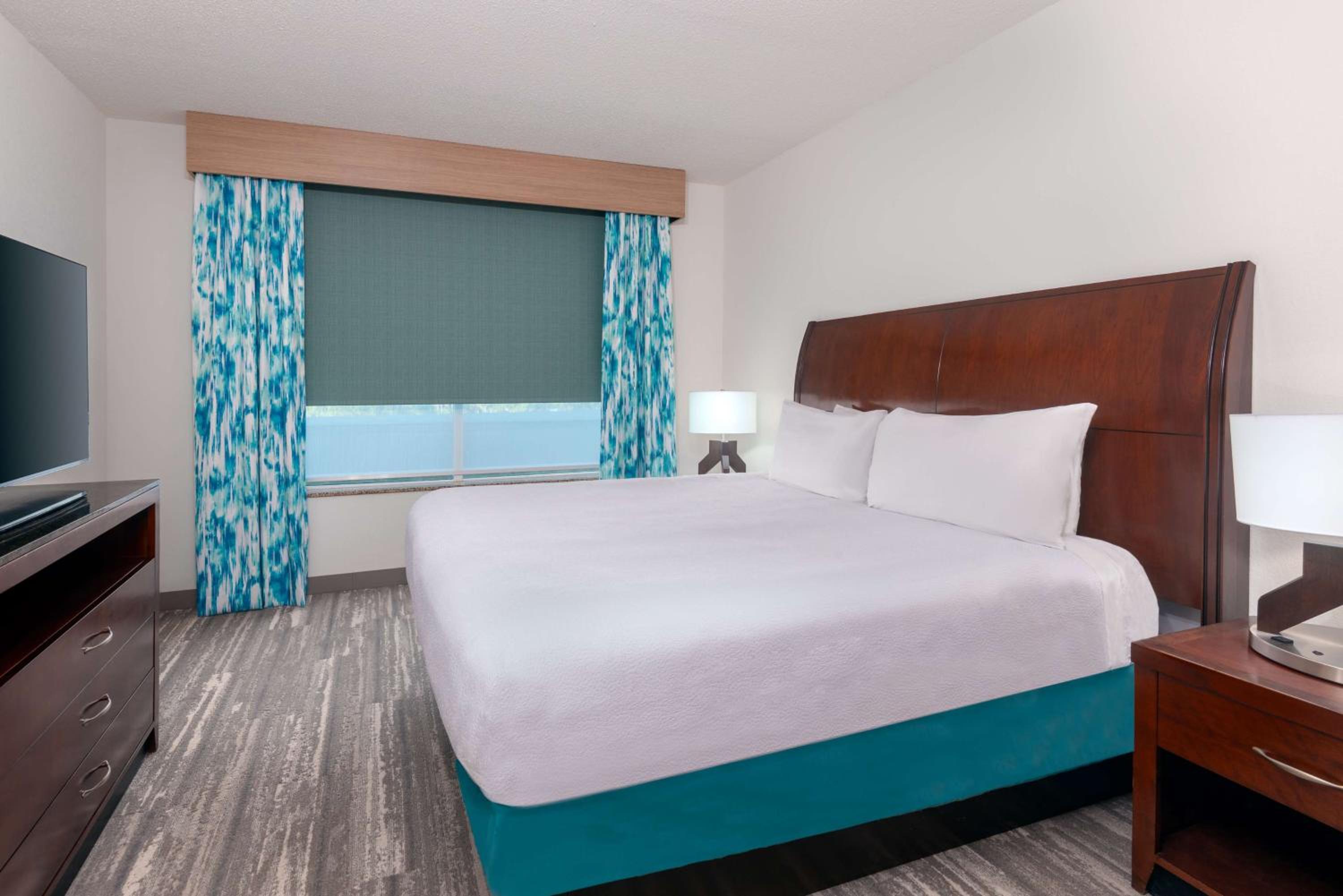 Junior King Suite with Seating Area